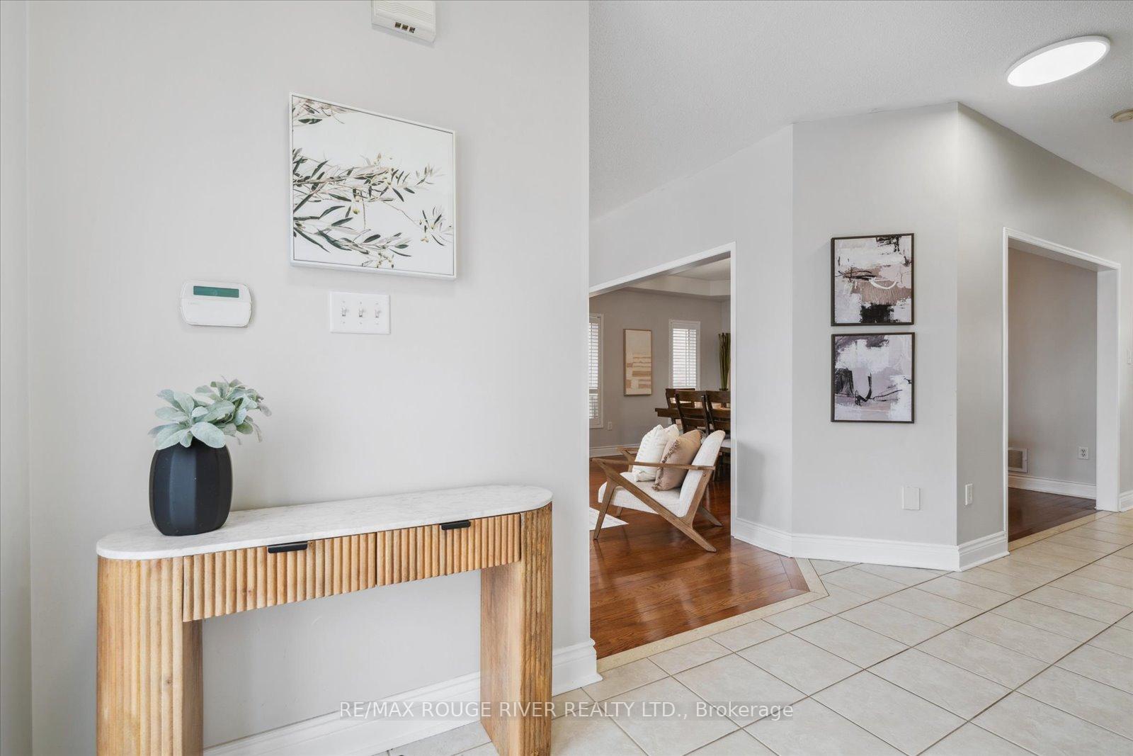 Photo 4 of 50 O'shea Crescent, Ajax, Northwest Ajax — HOMEH