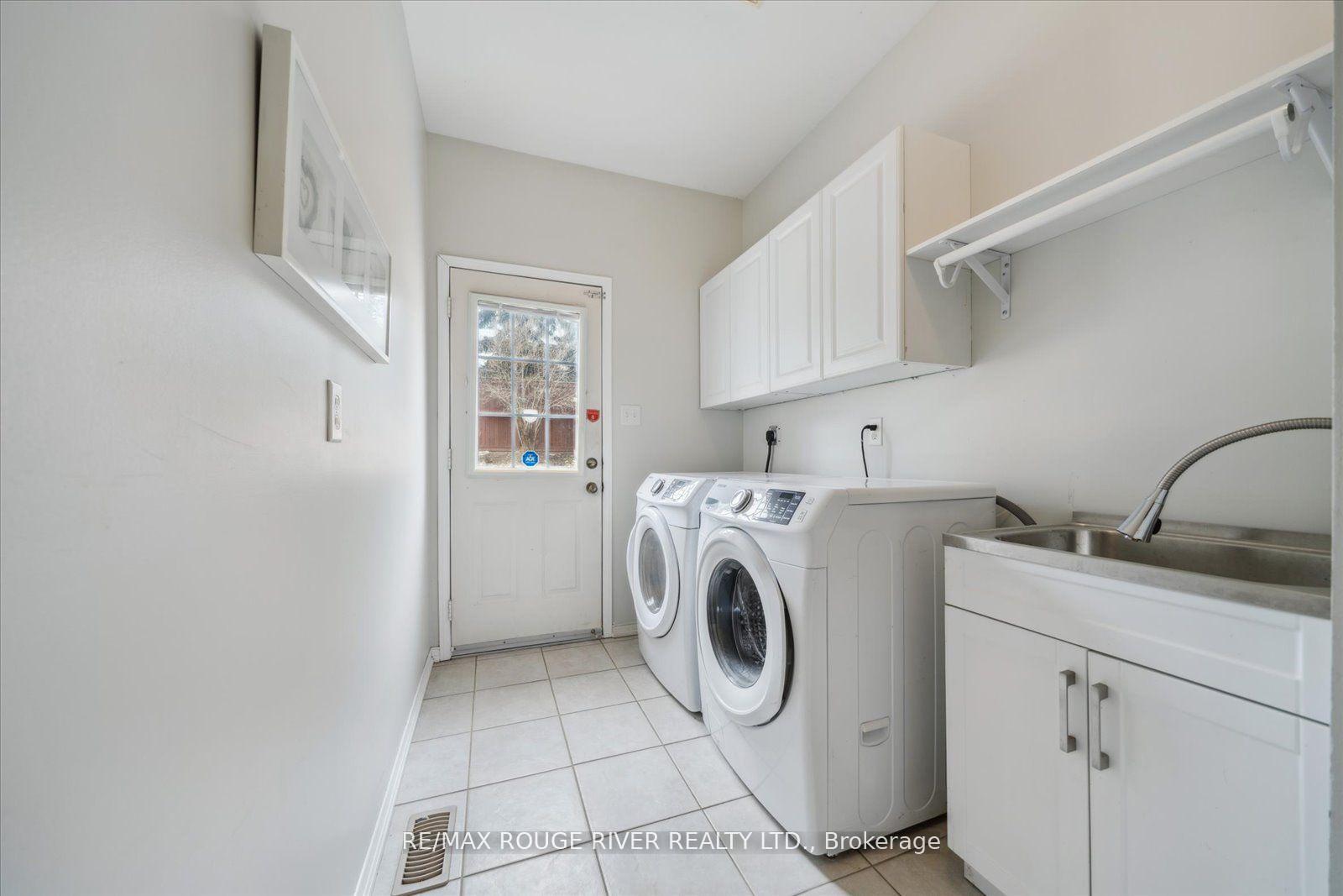 Photo 22 of 50 O'shea Crescent, Ajax, Northwest Ajax — HOMEH