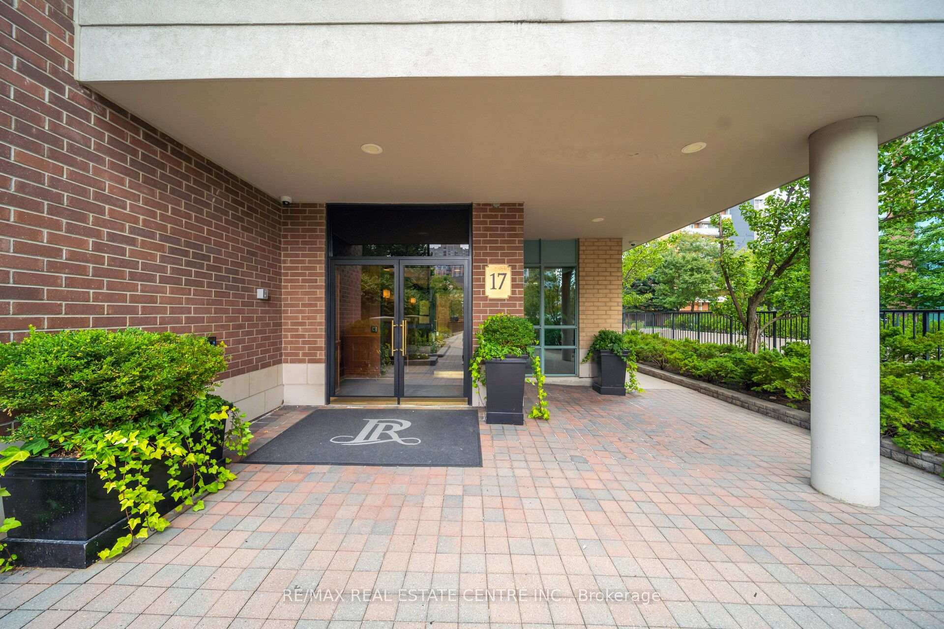 Photo 8 of Unit 505, 17 Michael Power Place, Etobicoke, Islington-City Centre West — HOMEH