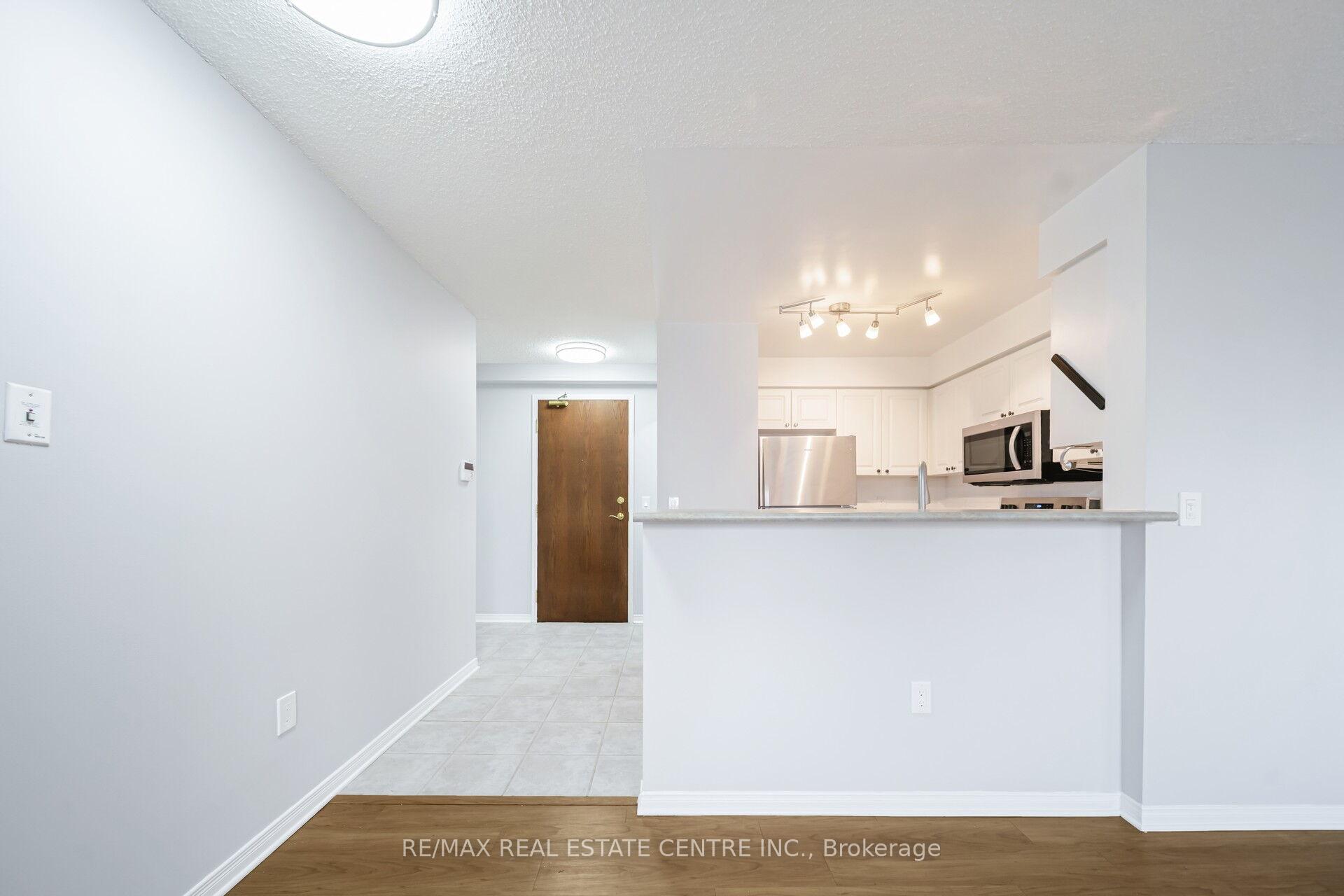 Photo 17 of Unit 505, 17 Michael Power Place, Etobicoke, Islington-City Centre West — HOMEH