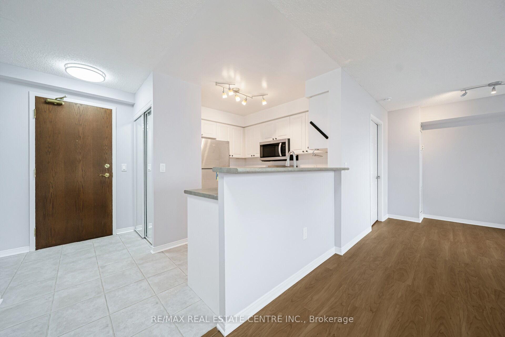 Photo 18 of Unit 505, 17 Michael Power Place, Etobicoke, Islington-City Centre West — HOMEH