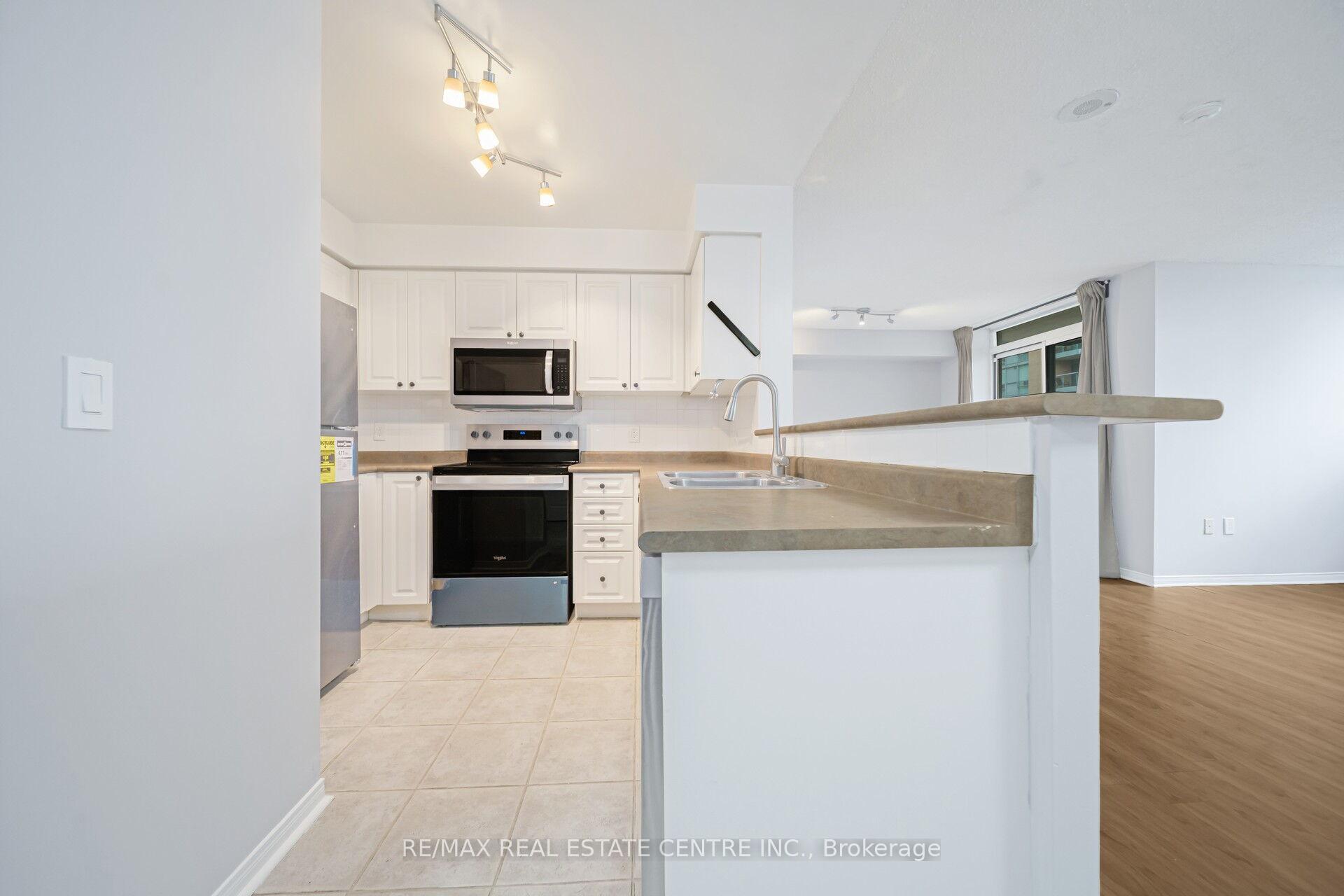 Photo 19 of Unit 505, 17 Michael Power Place, Etobicoke, Islington-City Centre West — HOMEH