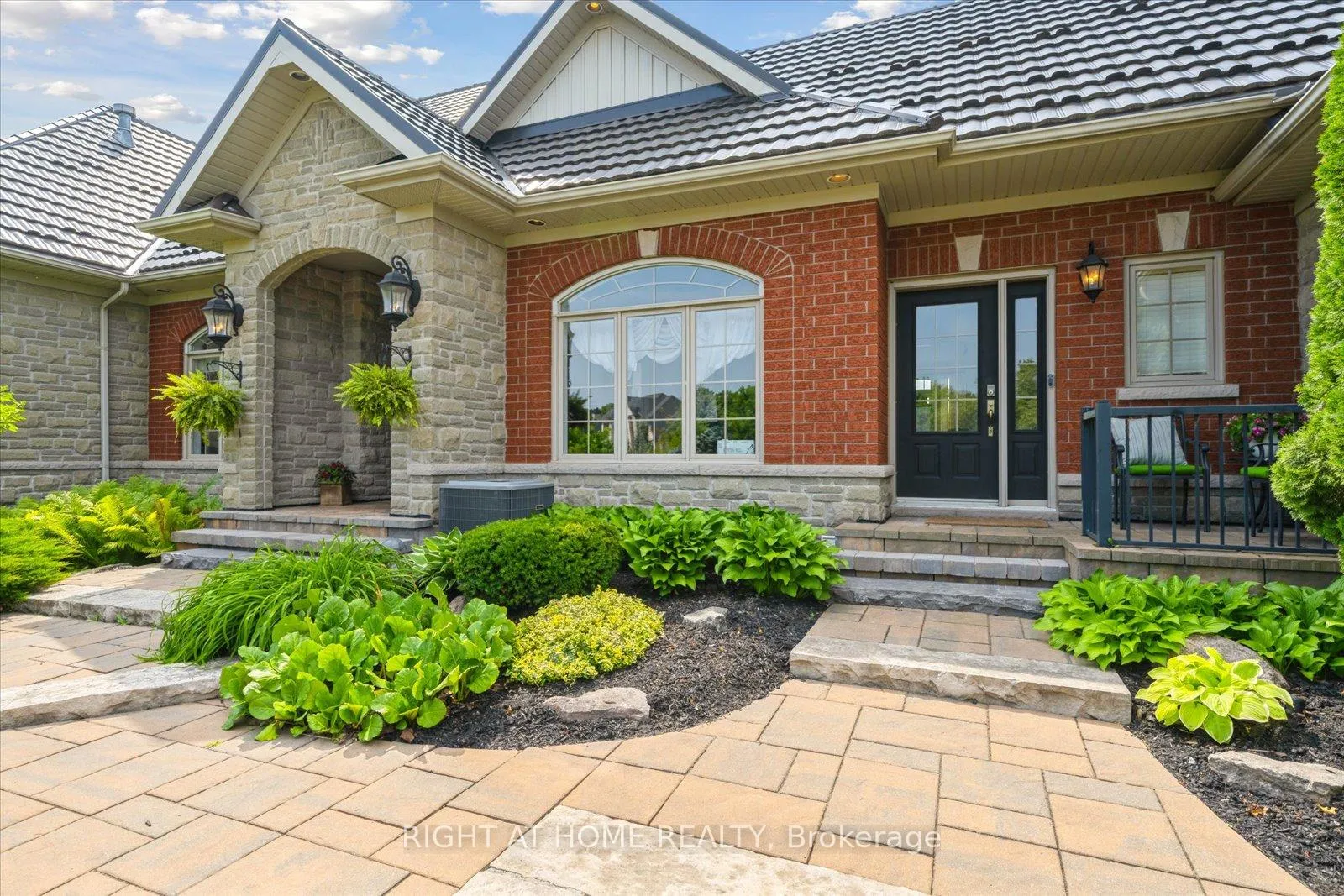 Photo 4 of 7 Clyde Court, Scugog, Port Perry — HOMEH
