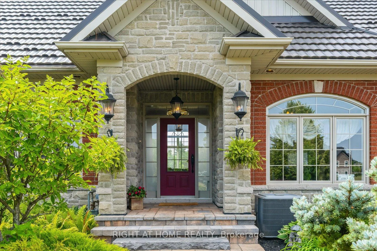 Photo 5 of 7 Clyde Court, Scugog, Port Perry — HOMEH
