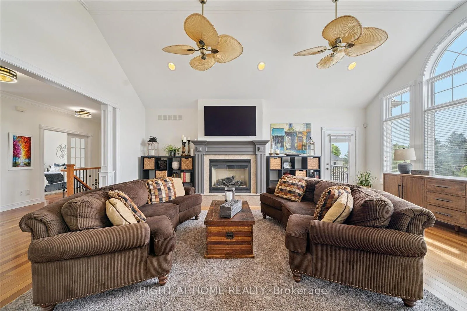 Photo 10 of 7 Clyde Court, Scugog, Port Perry — HOMEH