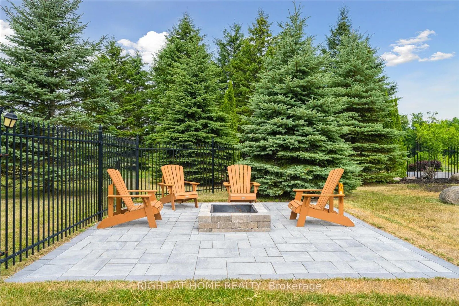 Photo 42 of 7 Clyde Court, Scugog, Port Perry — HOMEH