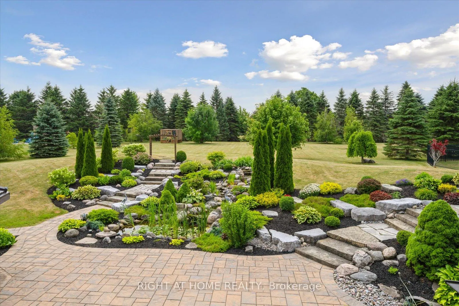 Photo 44 of 7 Clyde Court, Scugog, Port Perry — HOMEH