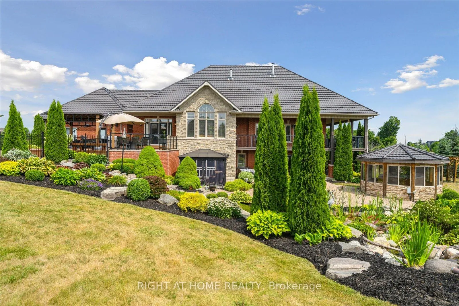 Photo 45 of 7 Clyde Court, Scugog, Port Perry — HOMEH