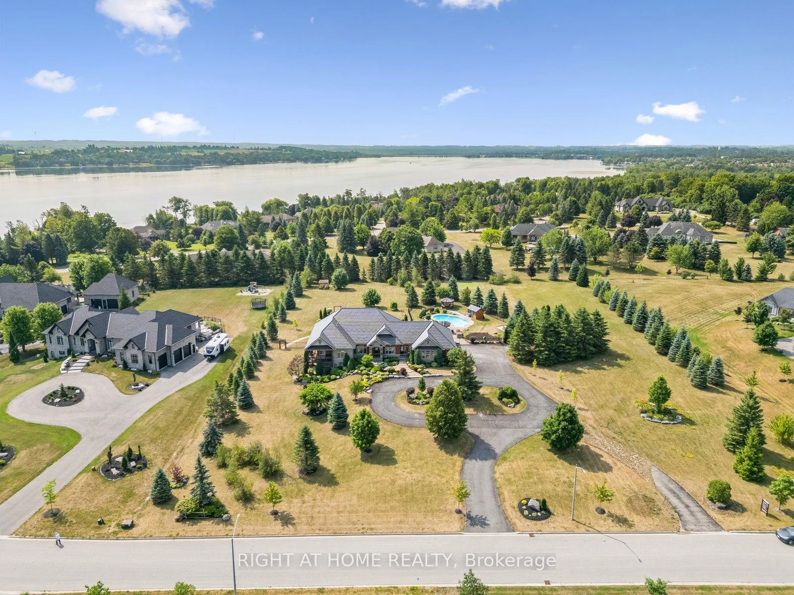 Photo 50 of 7 Clyde Court, Scugog, Port Perry — HOMEH