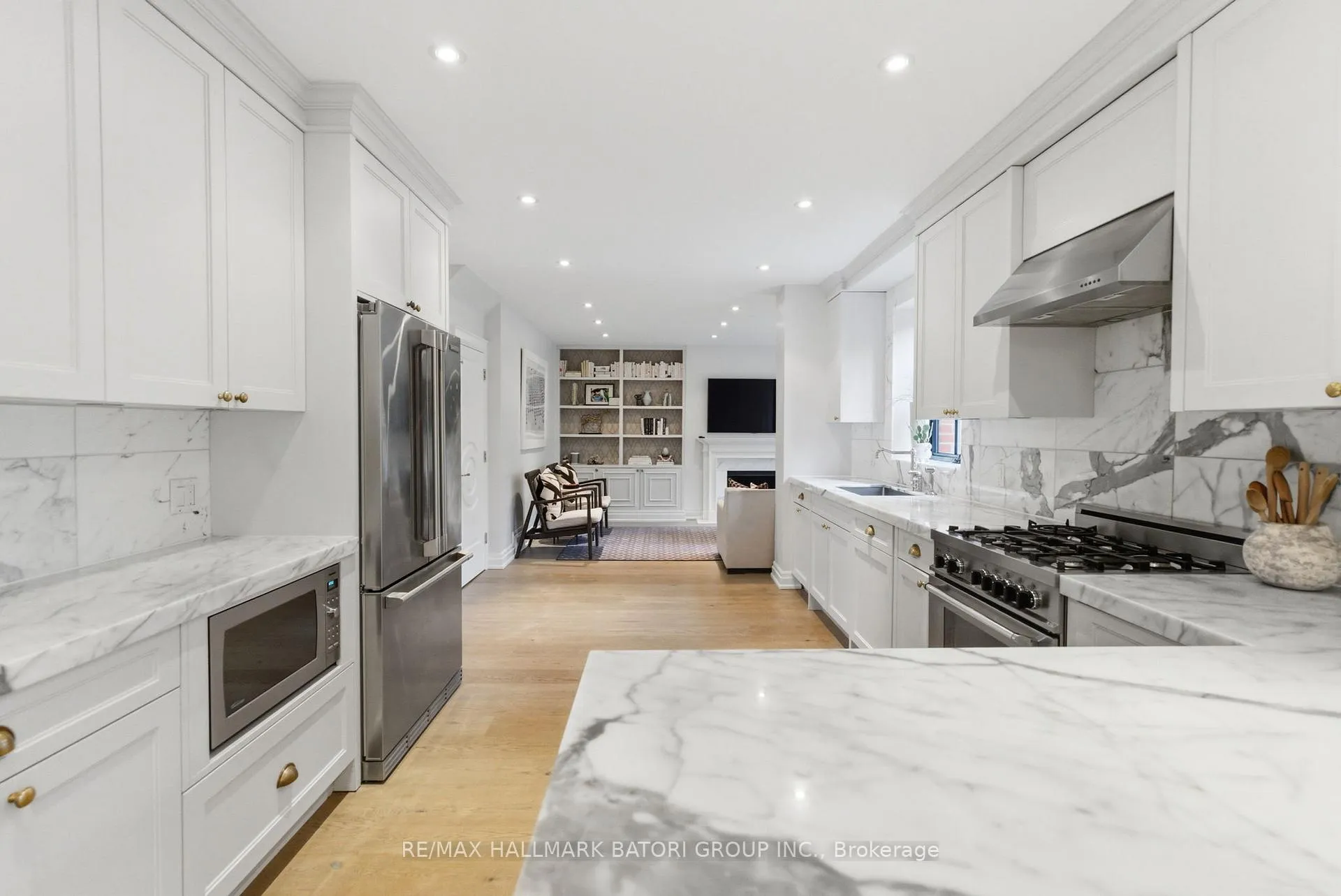 Photo 12 of 69 Kimbark Boulevard, Toronto, Bedford Park-Nortown — HOMEH
