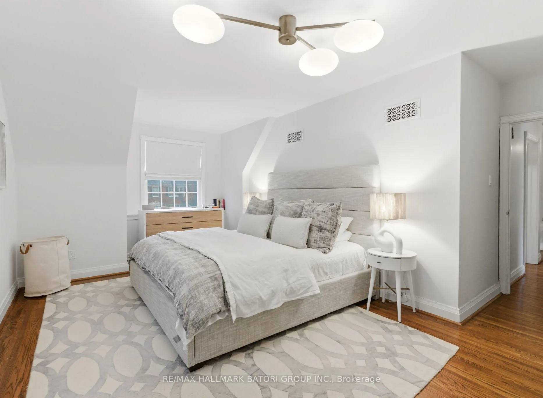 Photo 22 of 69 Kimbark Boulevard, Toronto, Bedford Park-Nortown — HOMEH