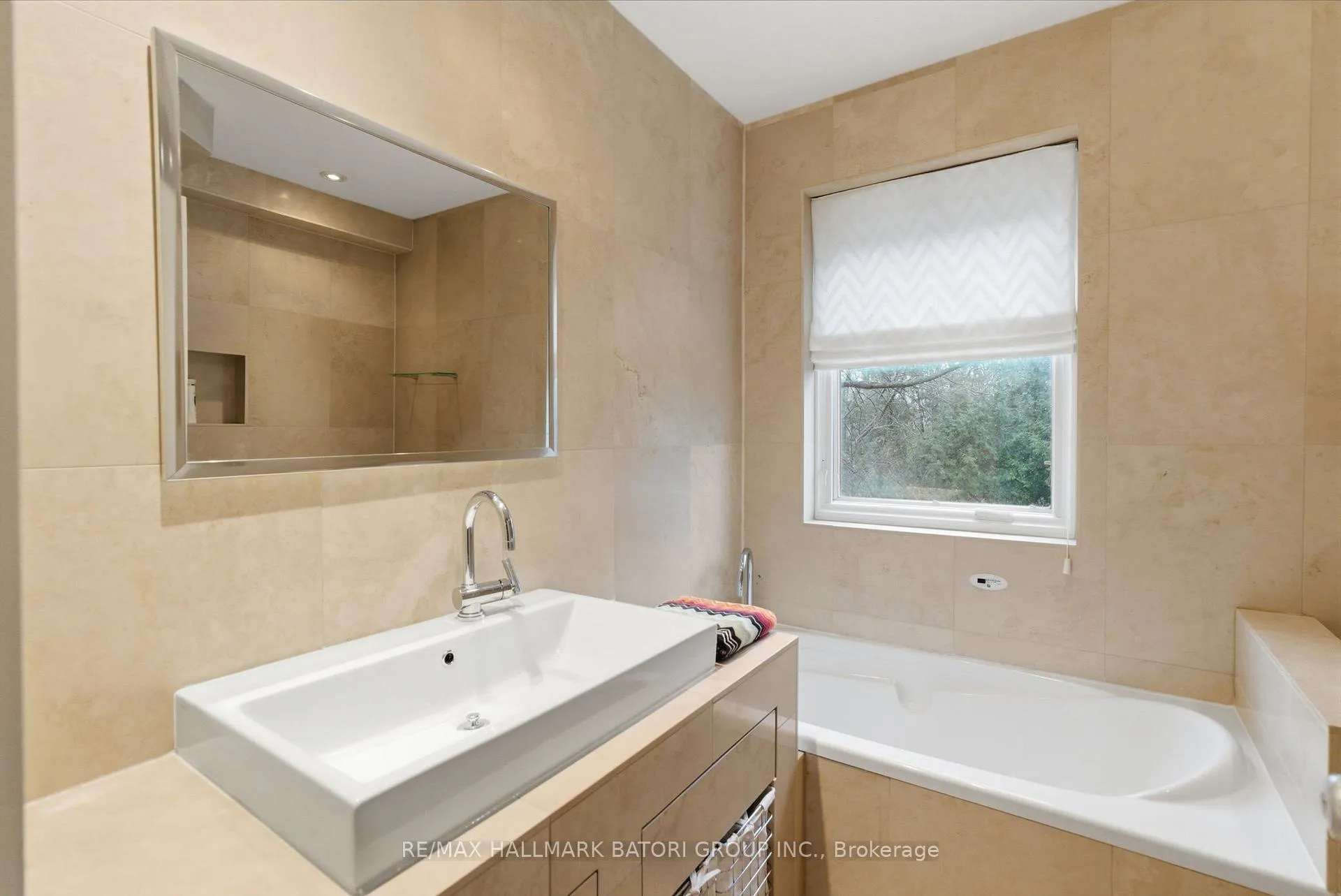 Photo 26 of 69 Kimbark Boulevard, Toronto, Bedford Park-Nortown — HOMEH
