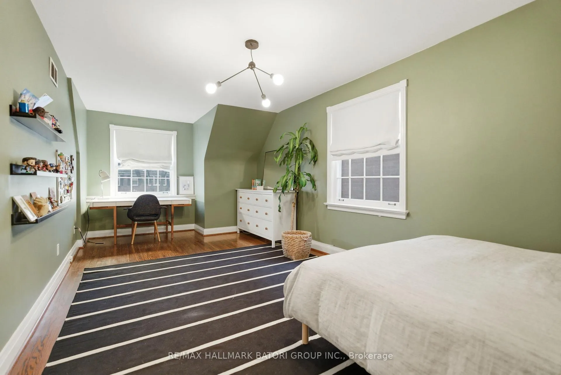 Photo 29 of 69 Kimbark Boulevard, Toronto, Bedford Park-Nortown — HOMEH