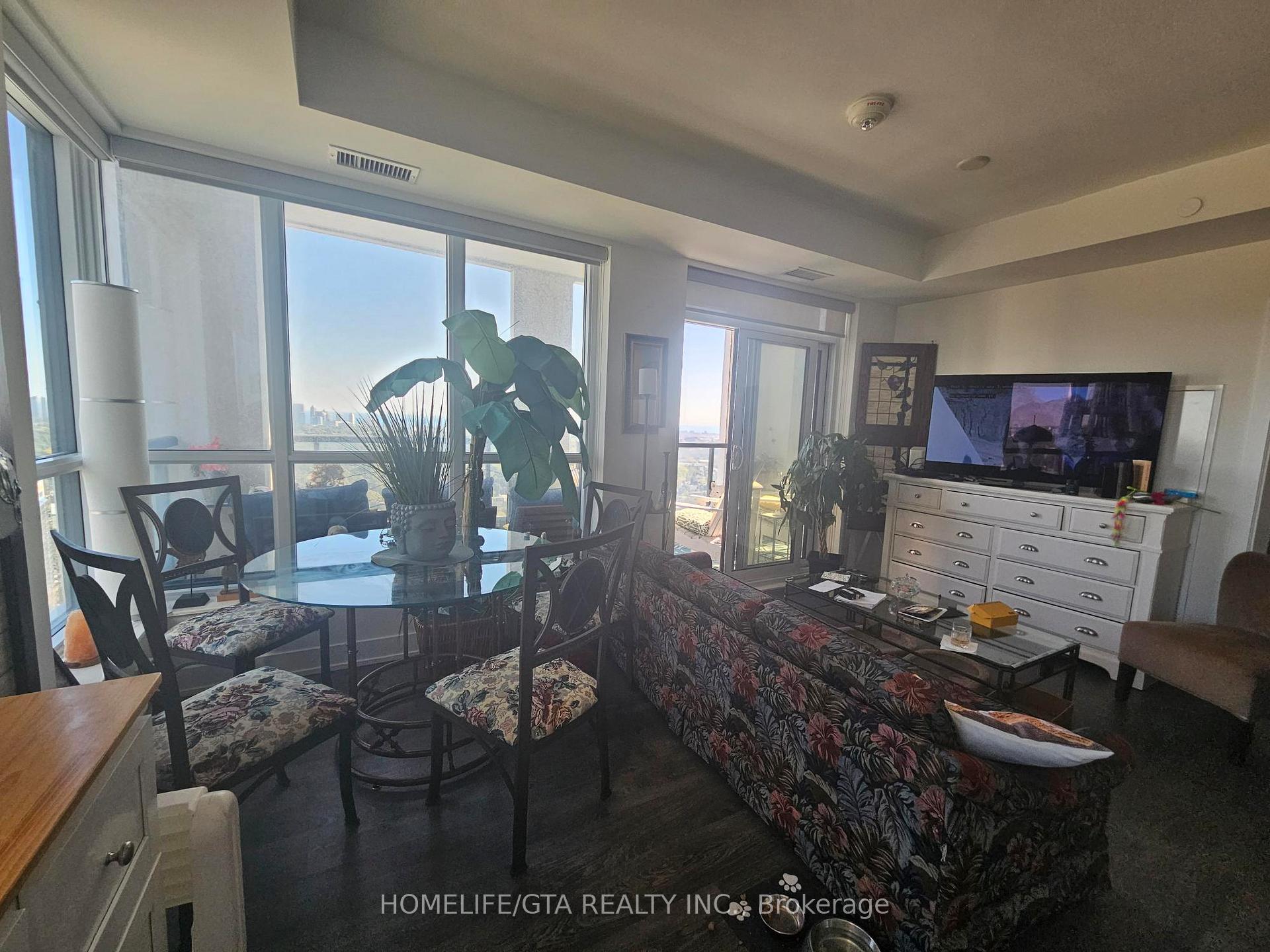 Photo 5 of Unit 3208, 7 Mabelle Avenue, Etobicoke, Edenbridge-Humber Valley — HOMEH