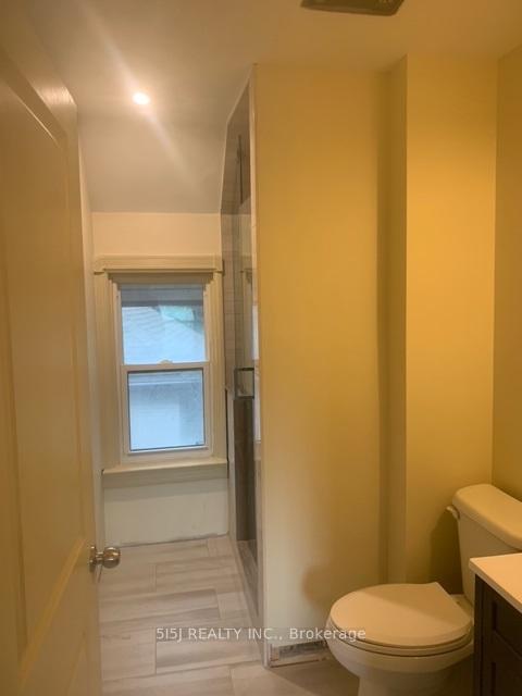Photo 8 of Unit 2, 246 Bradford Street, Barrie, Allandale Centre — HOMEH