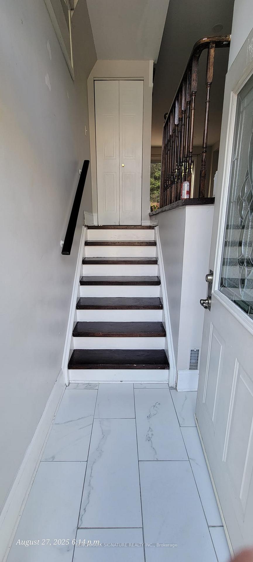 Photo 2 of Unit 8, 1635 Pickering Parkway, Pickering, Village East — HOMEH
