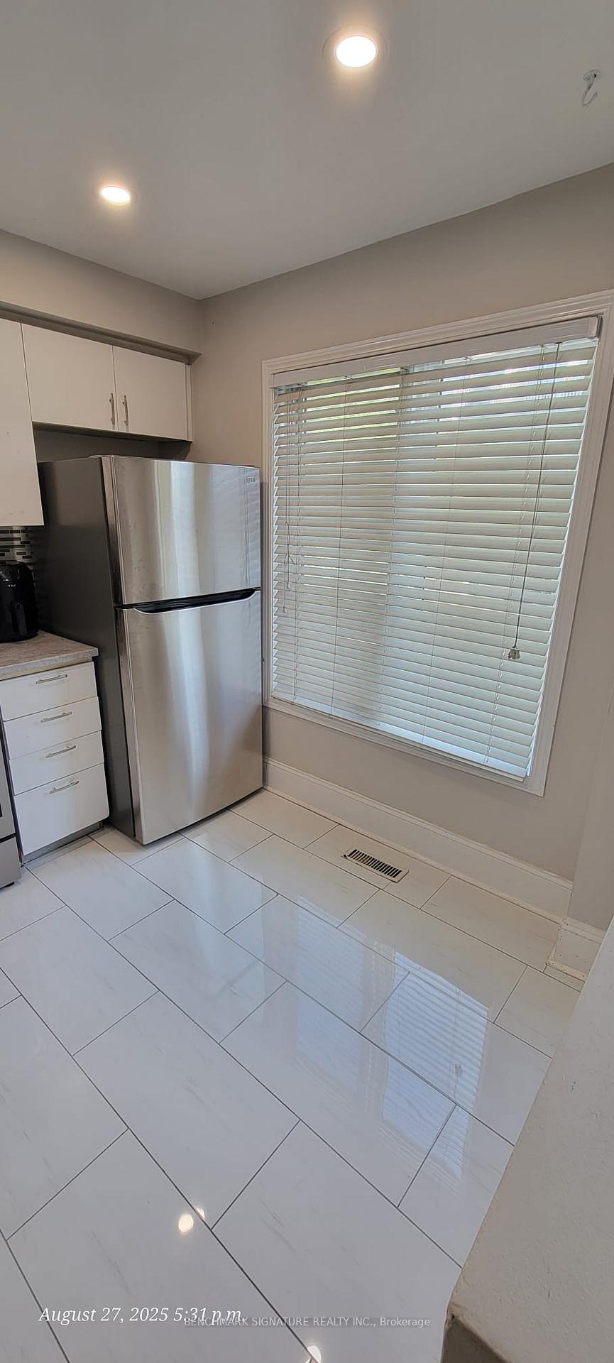 Photo 4 of Unit 8, 1635 Pickering Parkway, Pickering, Village East — HOMEH