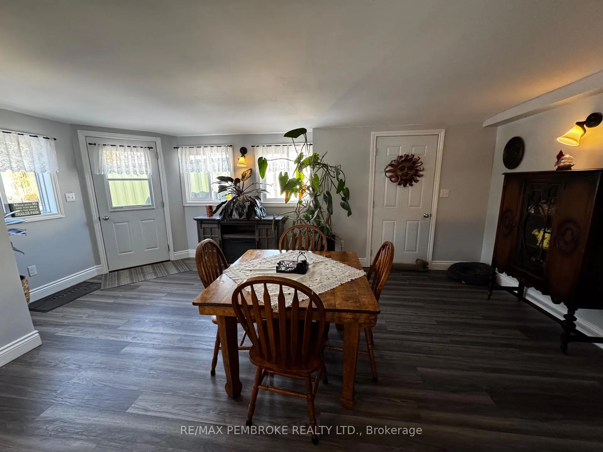 Photo 4 of 105 Pinehurst Estates, Petawawa — HOMEH