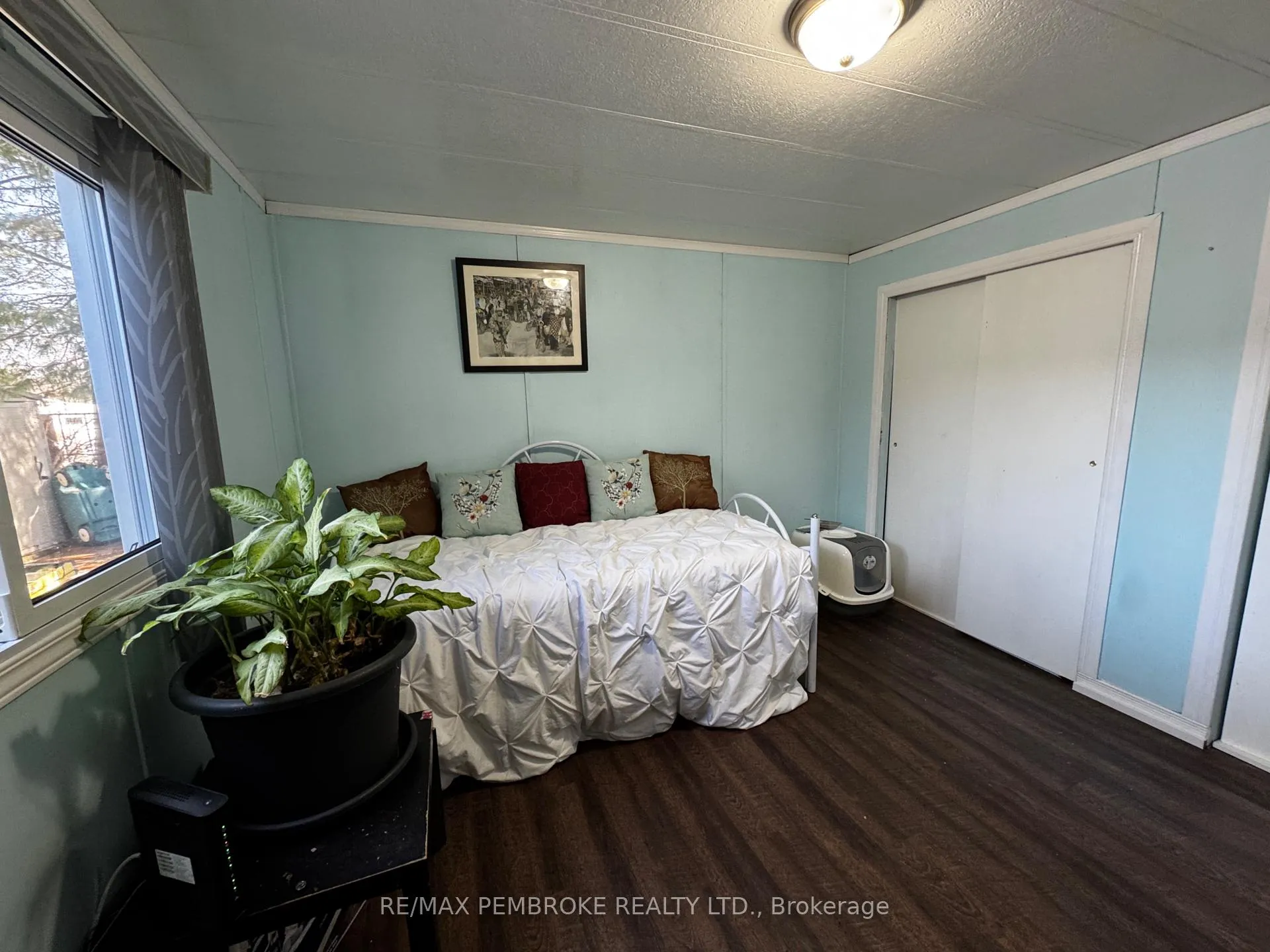 Photo 13 of 105 Pinehurst Estates, Petawawa — HOMEH