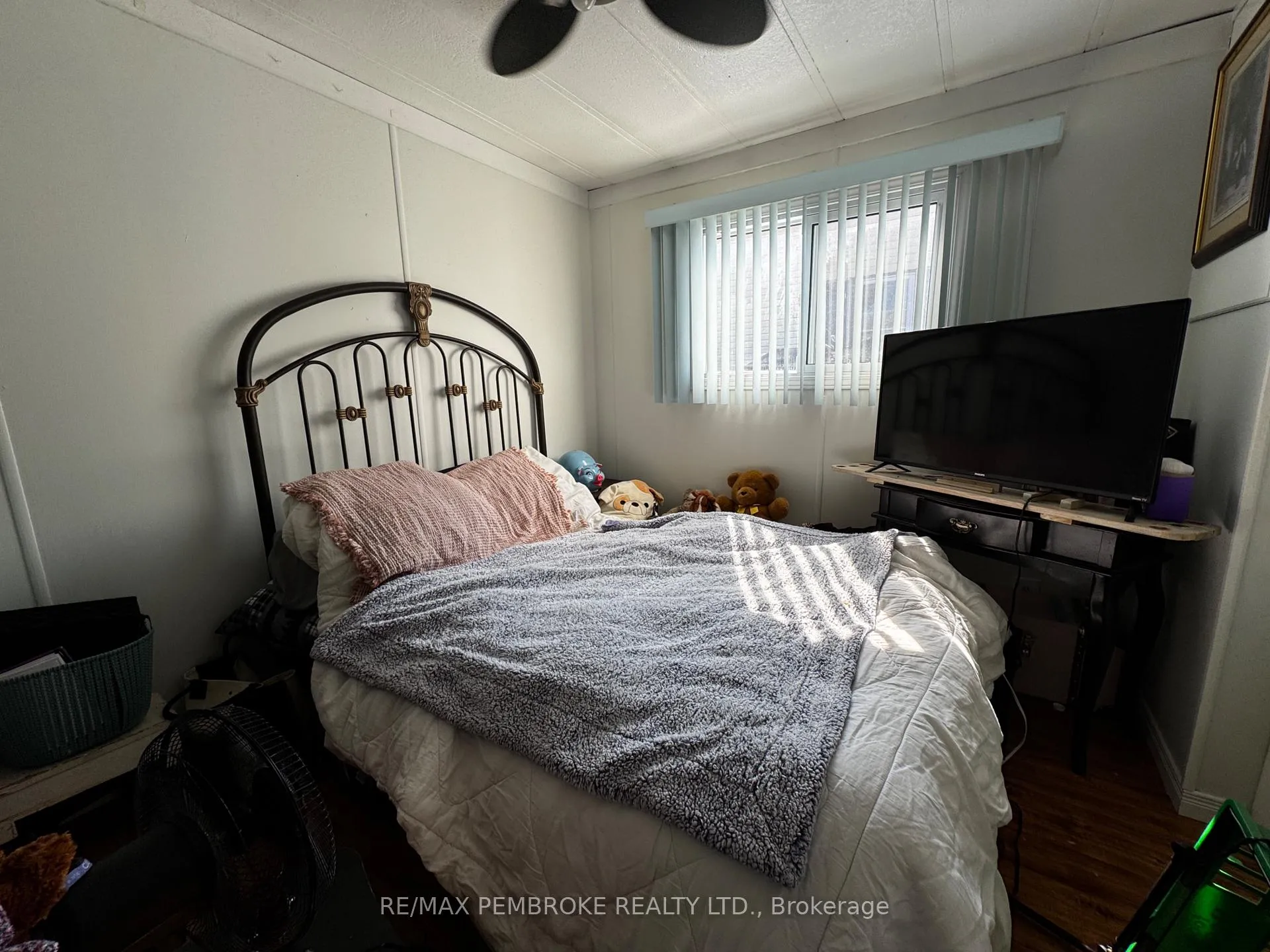 Photo 14 of 105 Pinehurst Estates, Petawawa — HOMEH