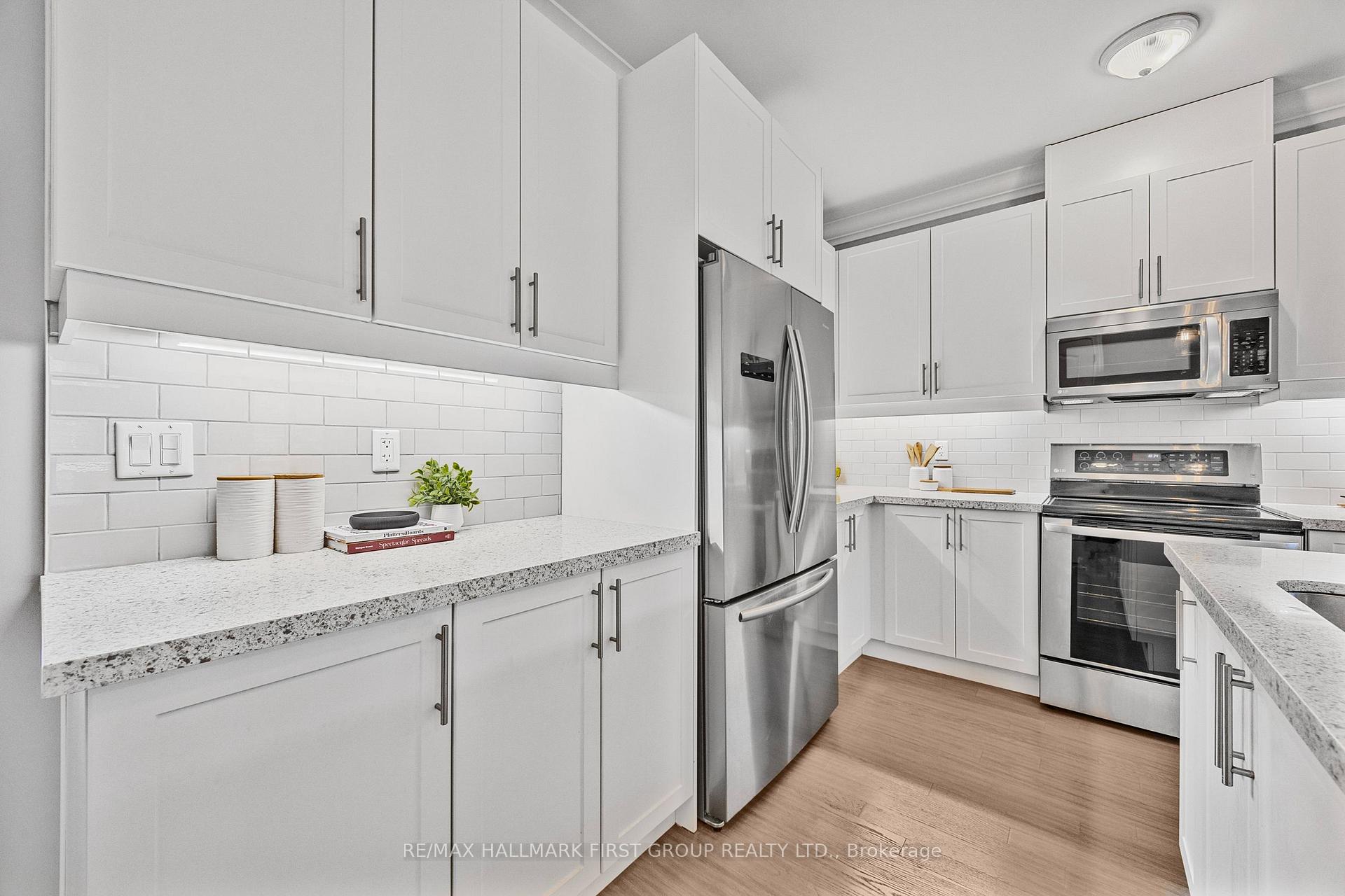 Photo 13 of 43 Washburn Path, Clarington, Courtice — HOMEH