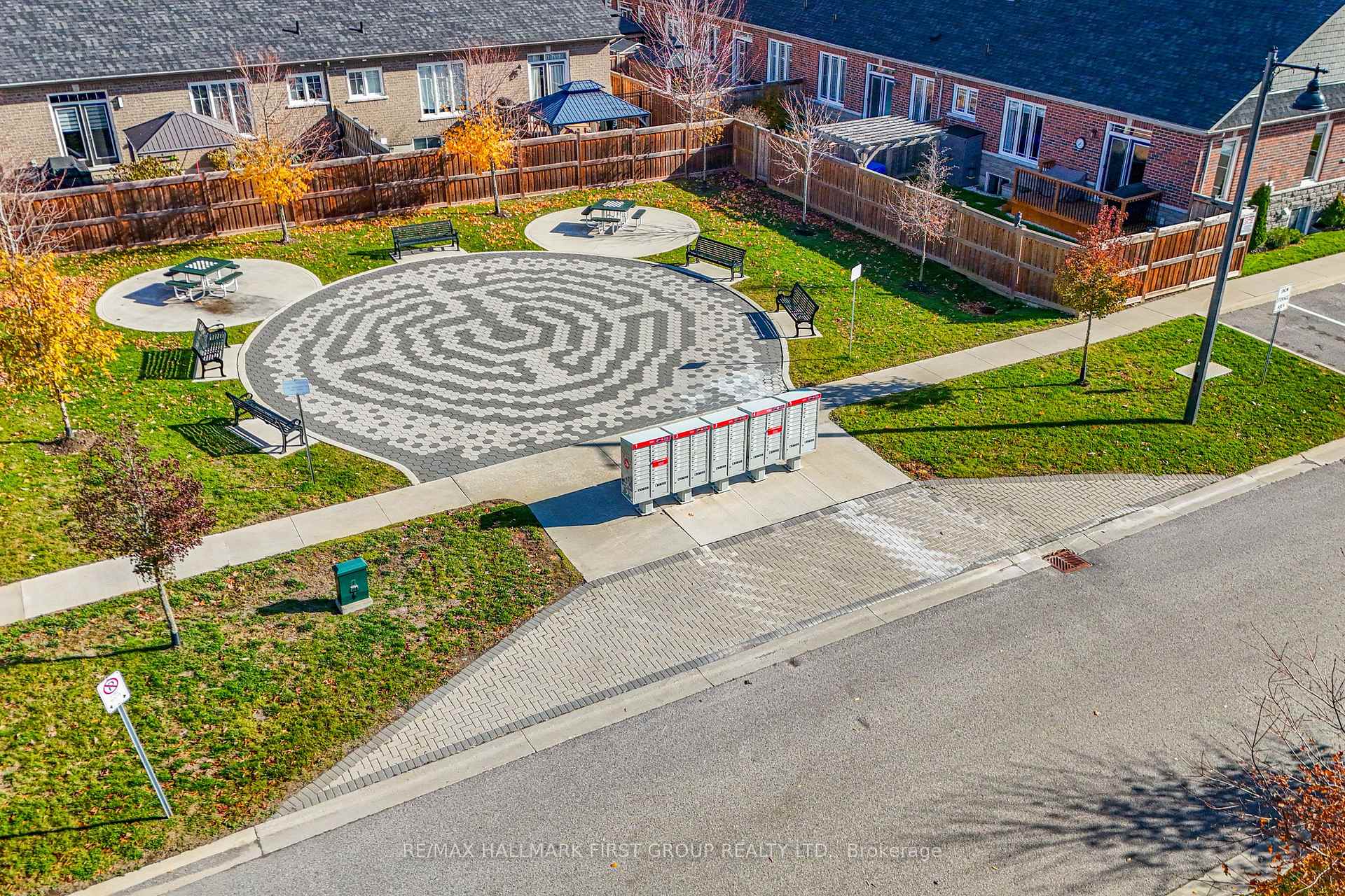 Photo 37 of 43 Washburn Path, Clarington, Courtice — HOMEH