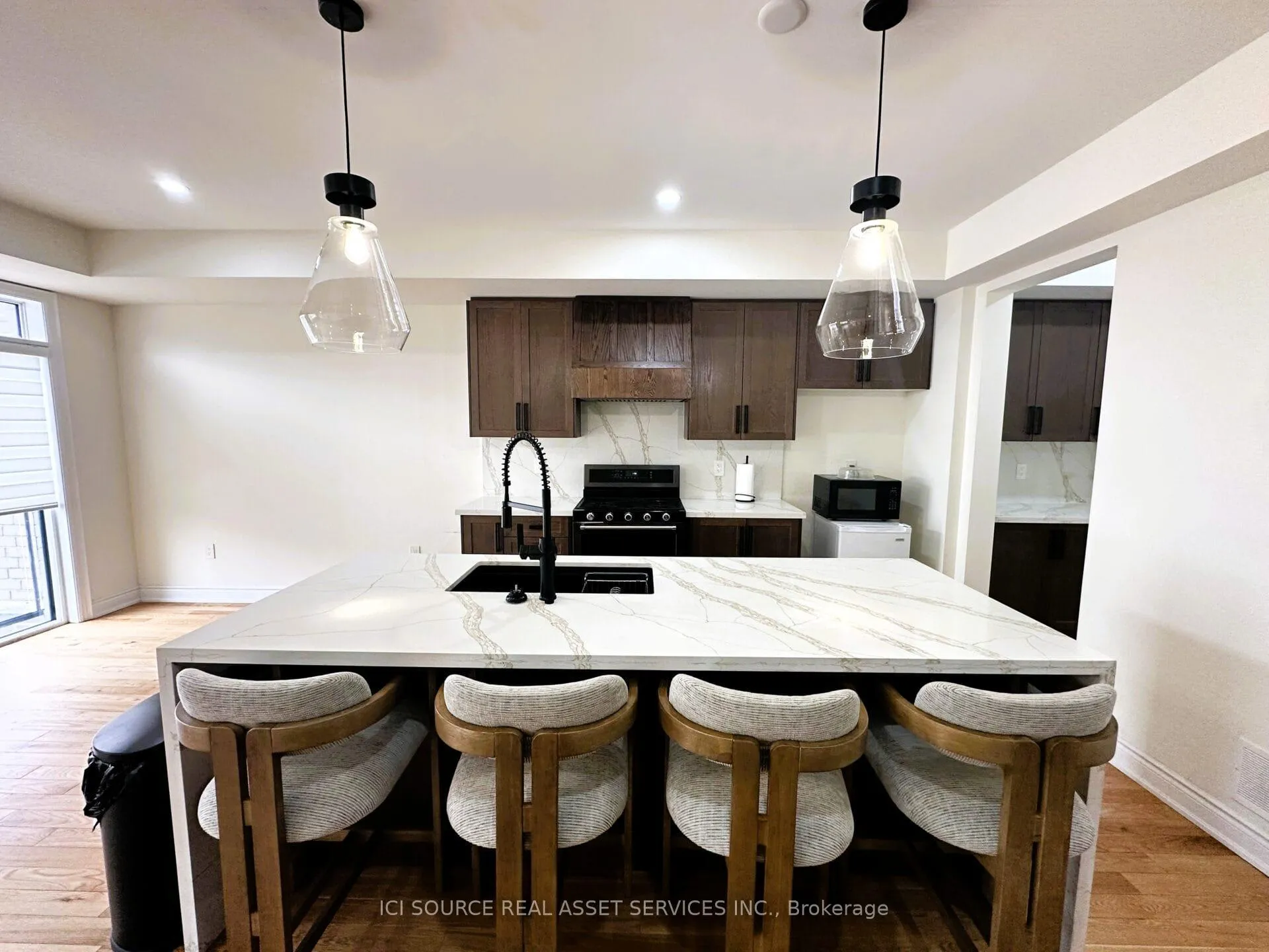 Photo 7 of 56 Tennant Circle, Vaughan, Vellore Village — HOMEH