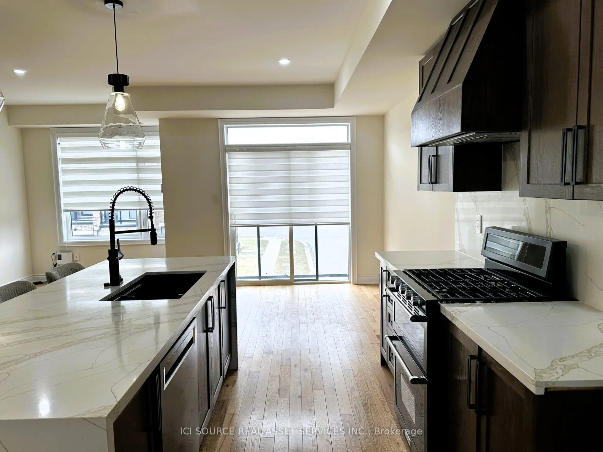 Photo 9 of 56 Tennant Circle, Vaughan, Vellore Village — HOMEH