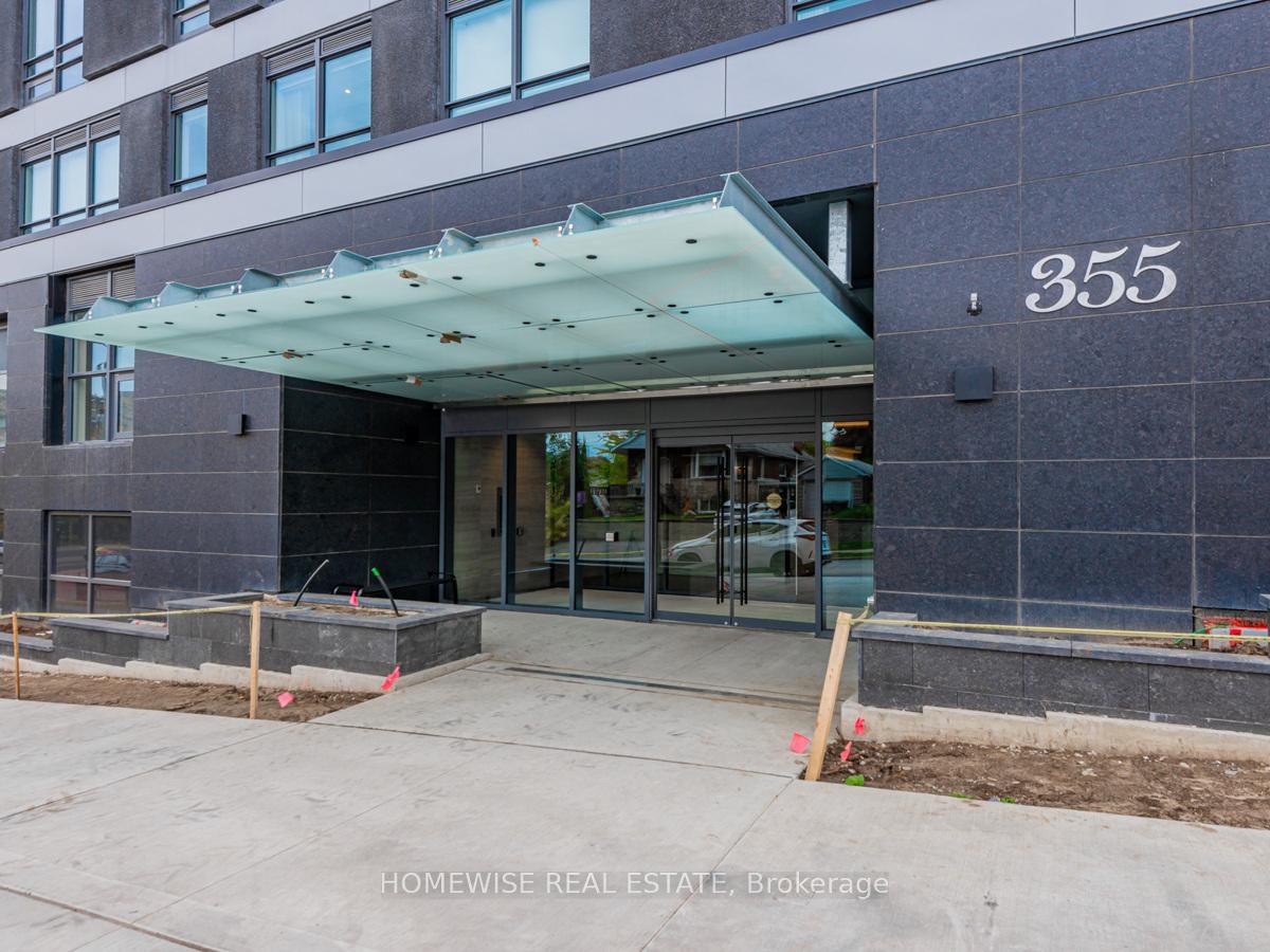 Front of Unit 305, 355 Bedford Park Avenue