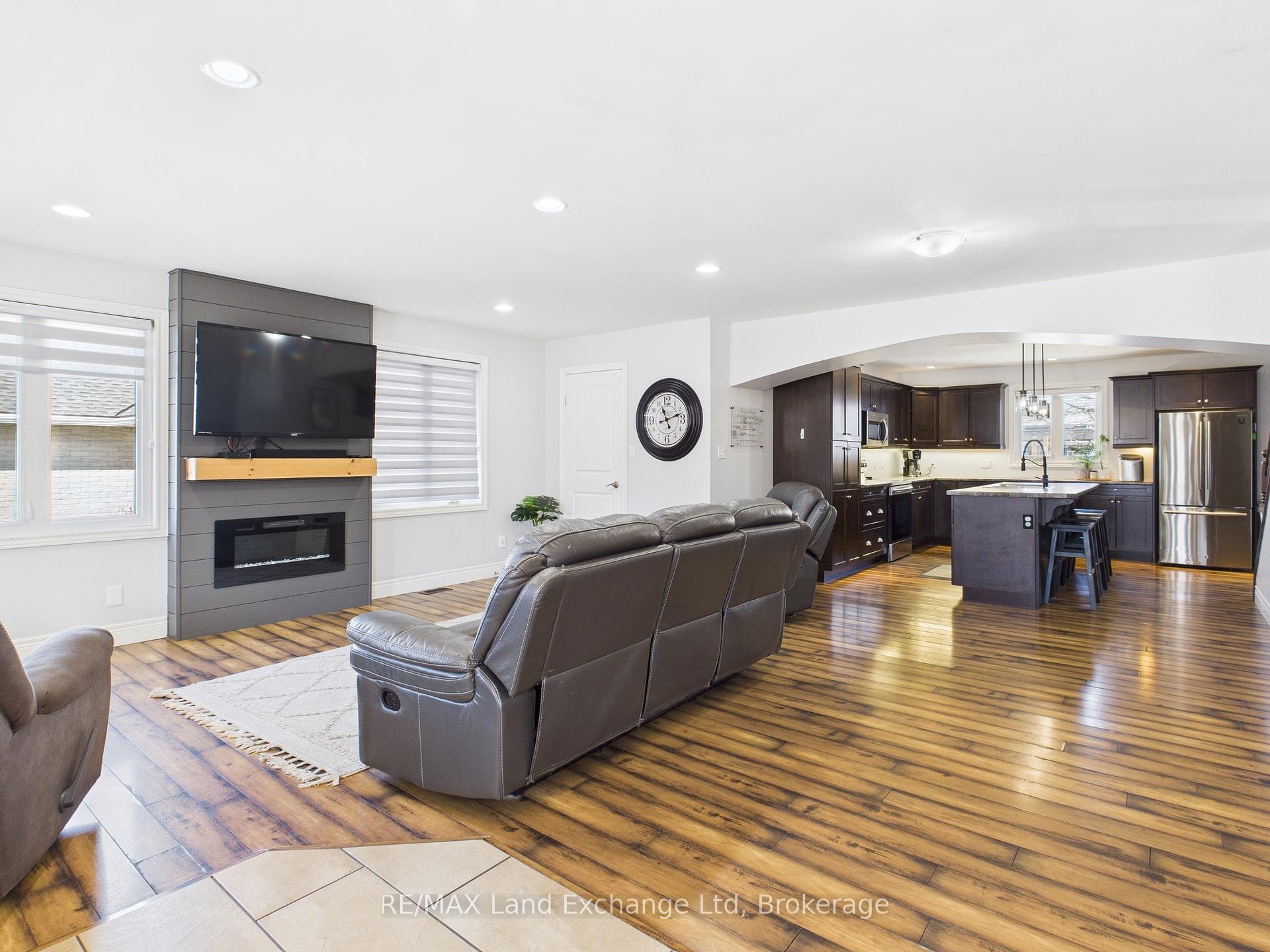 Photo 6 of 91 Park Street, Goderich, Goderich (Town) — HOMEH