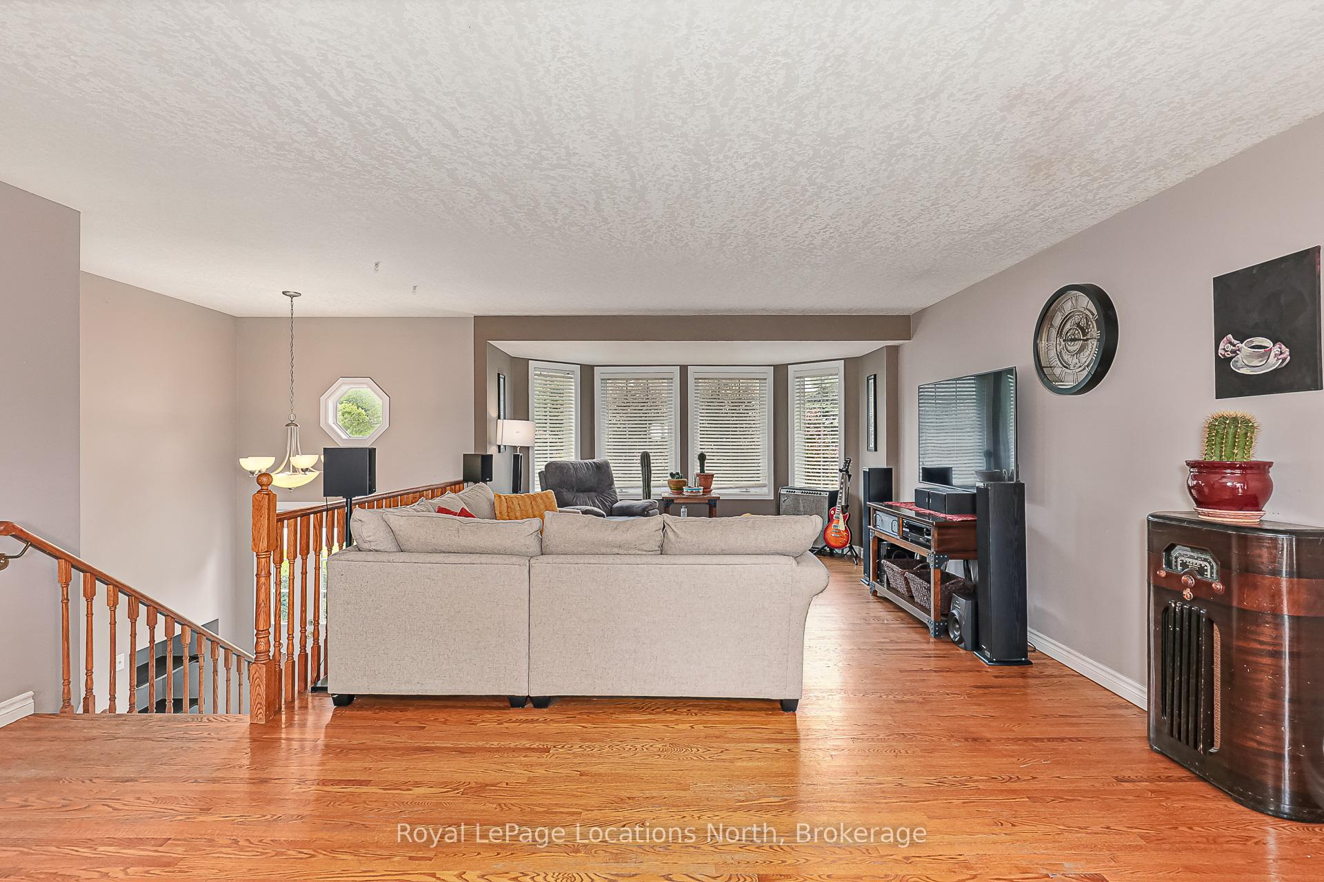 Photo 6 of 26 Blackburn Avenue, Clearview, Nottawa — HOMEH