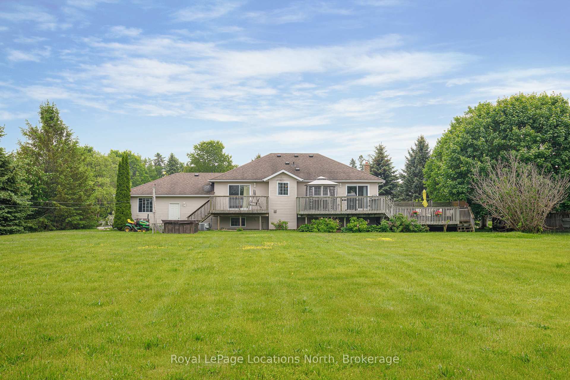 Photo 35 of 26 Blackburn Avenue, Clearview, Nottawa — HOMEH