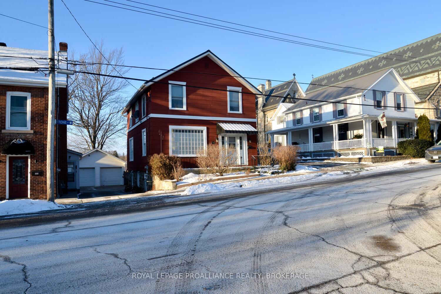 Photo 3 of 290 Stone Street S, Gananoque — HOMEH