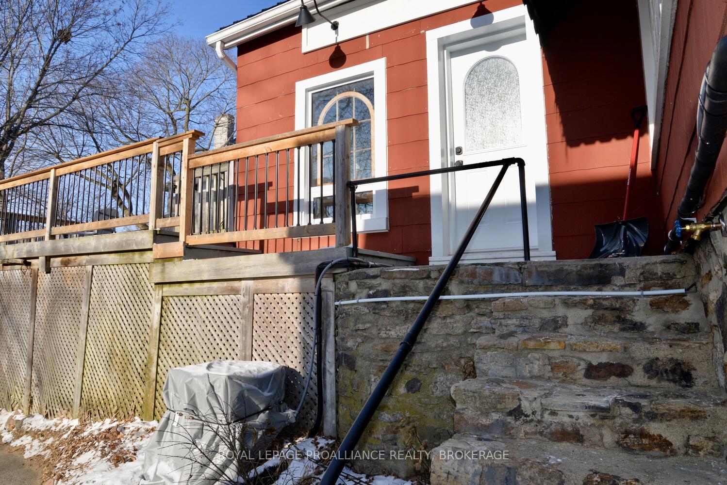 Photo 33 of 290 Stone Street S, Gananoque — HOMEH