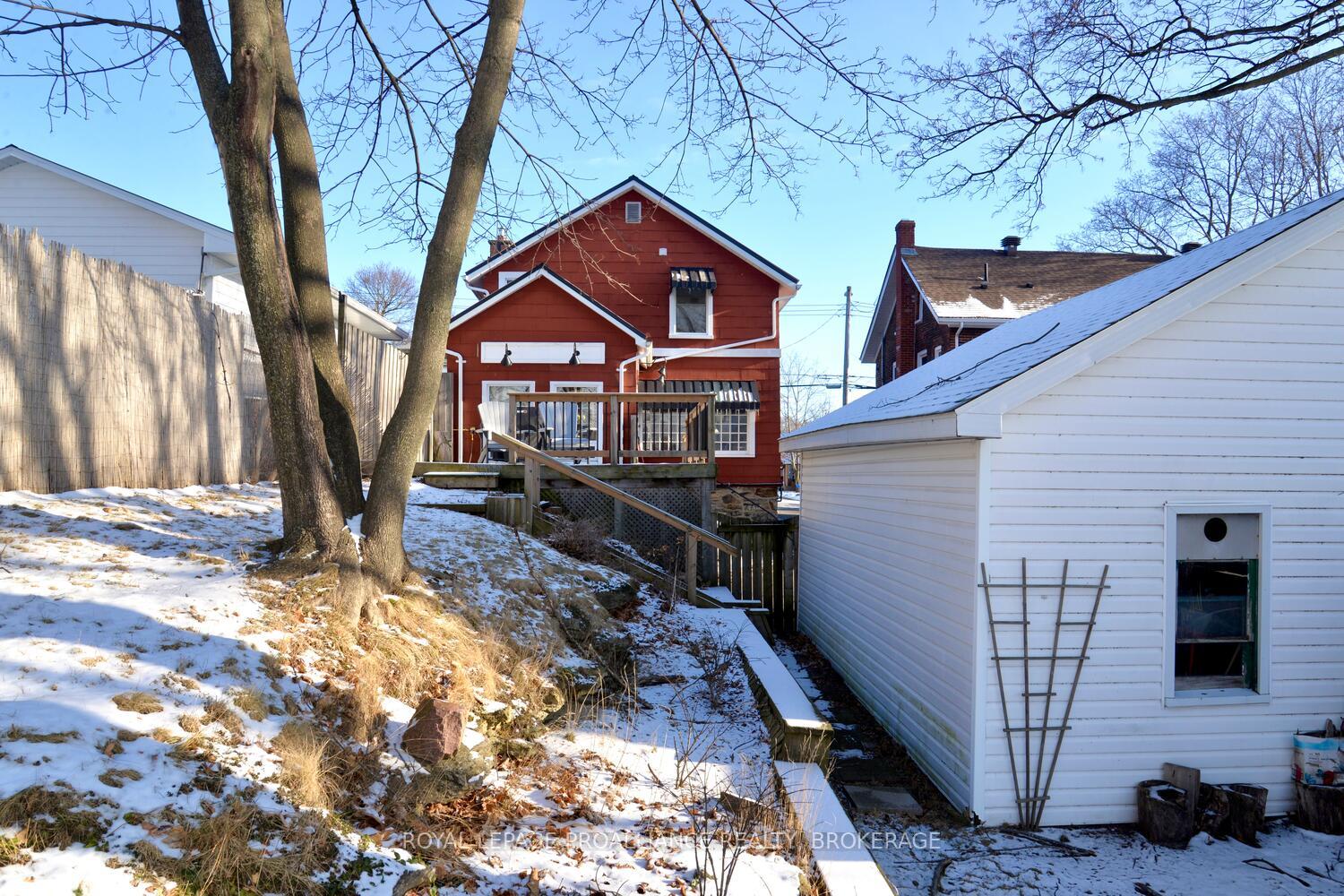Photo 37 of 290 Stone Street S, Gananoque — HOMEH