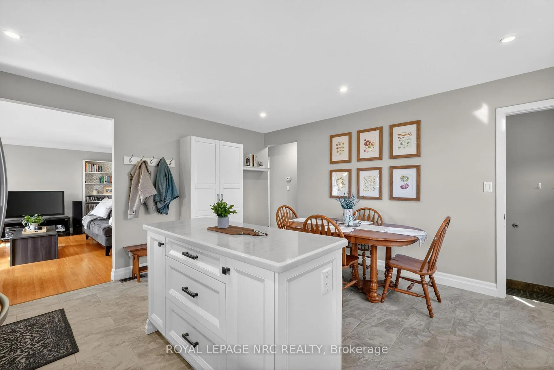Photo 6 of 110 Sherman Drive, St. Catharines, Lakeport — HOMEH