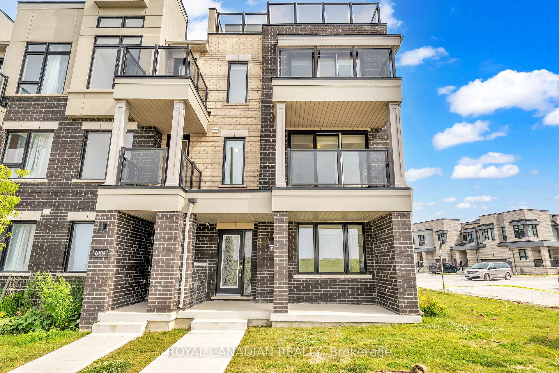Front of Unit 45, 691 Port Darlington Road N