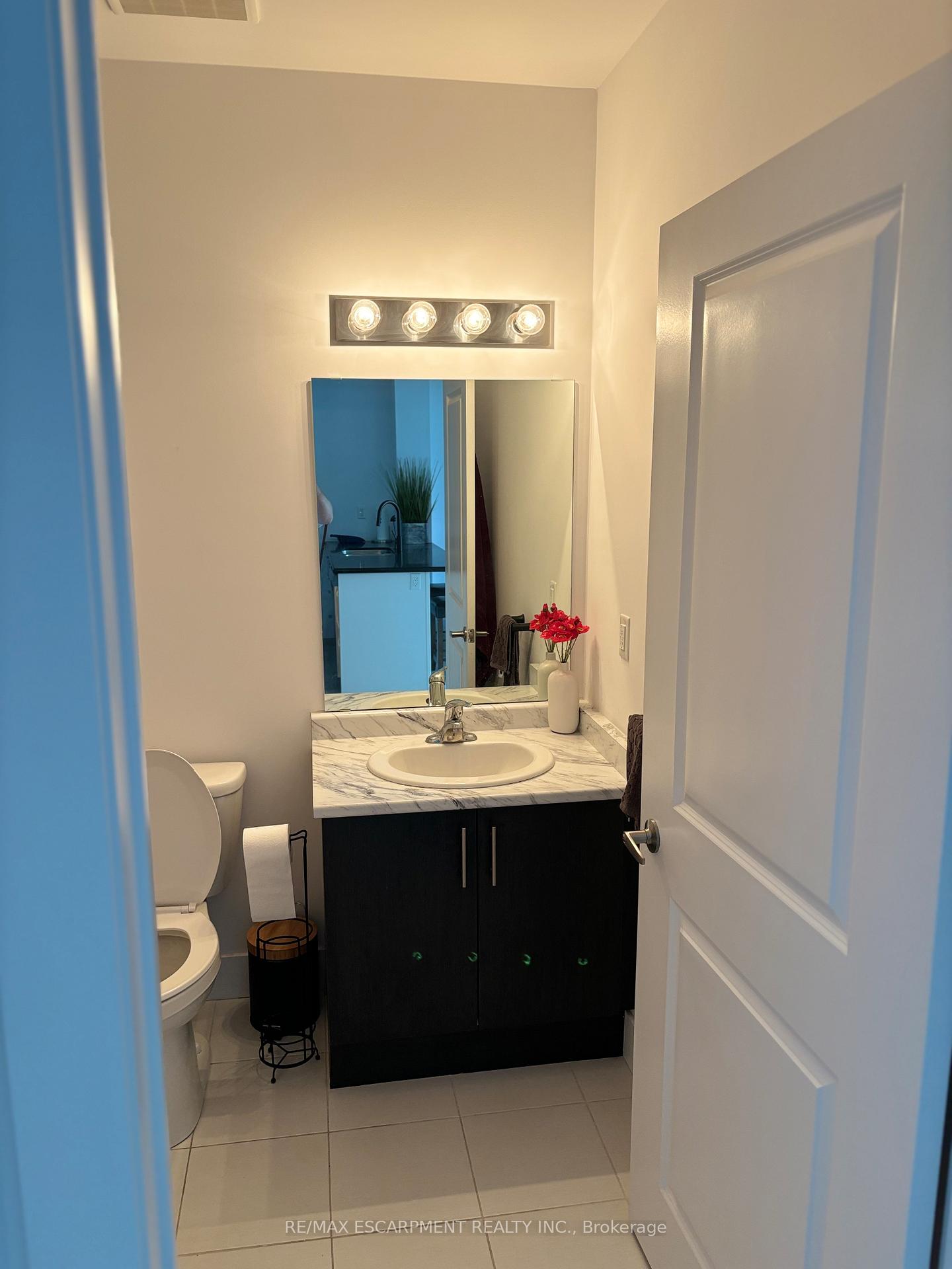 Photo 7 of Unit 625, 101 Shoreview Place, Hamilton, Lakeshore — HOMEH