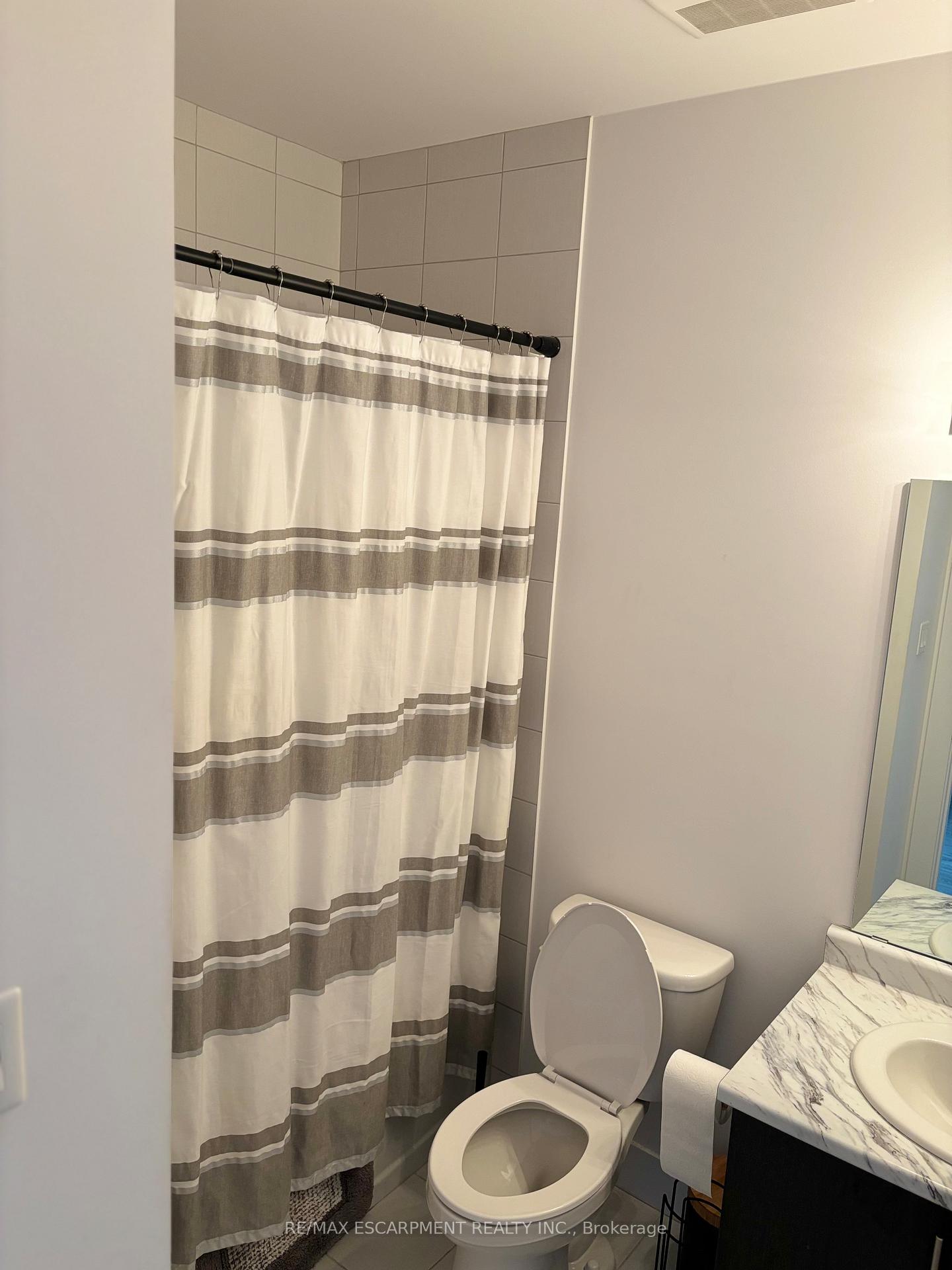 Photo 9 of Unit 625, 101 Shoreview Place, Hamilton, Lakeshore — HOMEH
