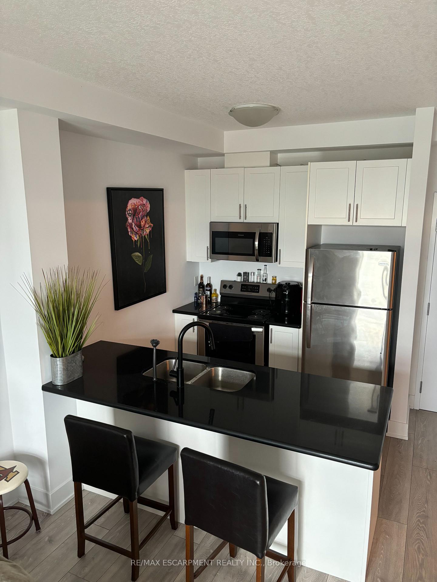 Photo 11 of Unit 625, 101 Shoreview Place, Hamilton, Lakeshore — HOMEH