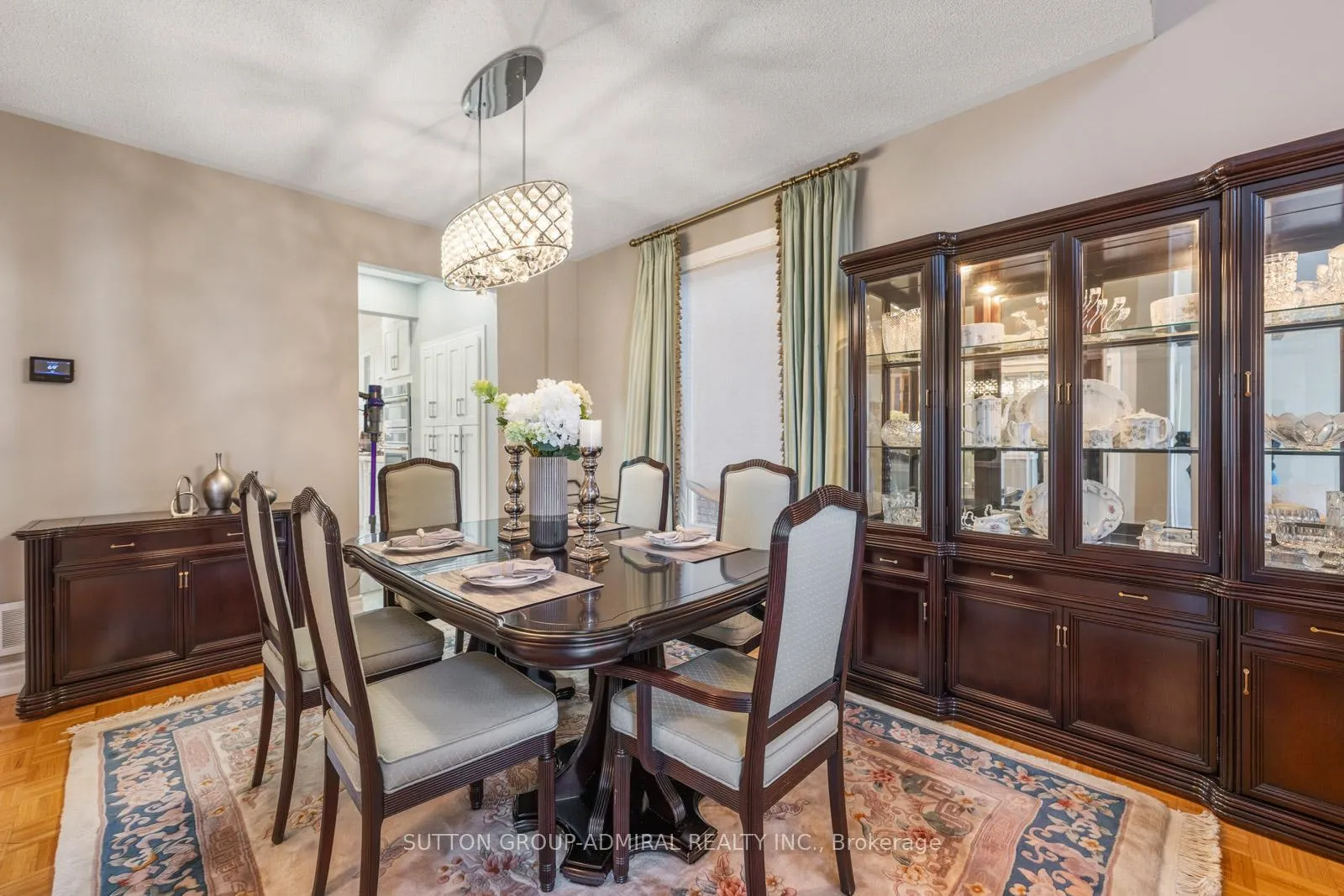 Photo 9 of 90 Summeridge Drive, Vaughan, Patterson — HOMEH