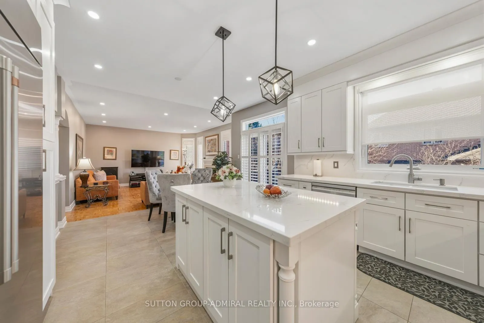 Photo 16 of 90 Summeridge Drive, Vaughan, Patterson — HOMEH