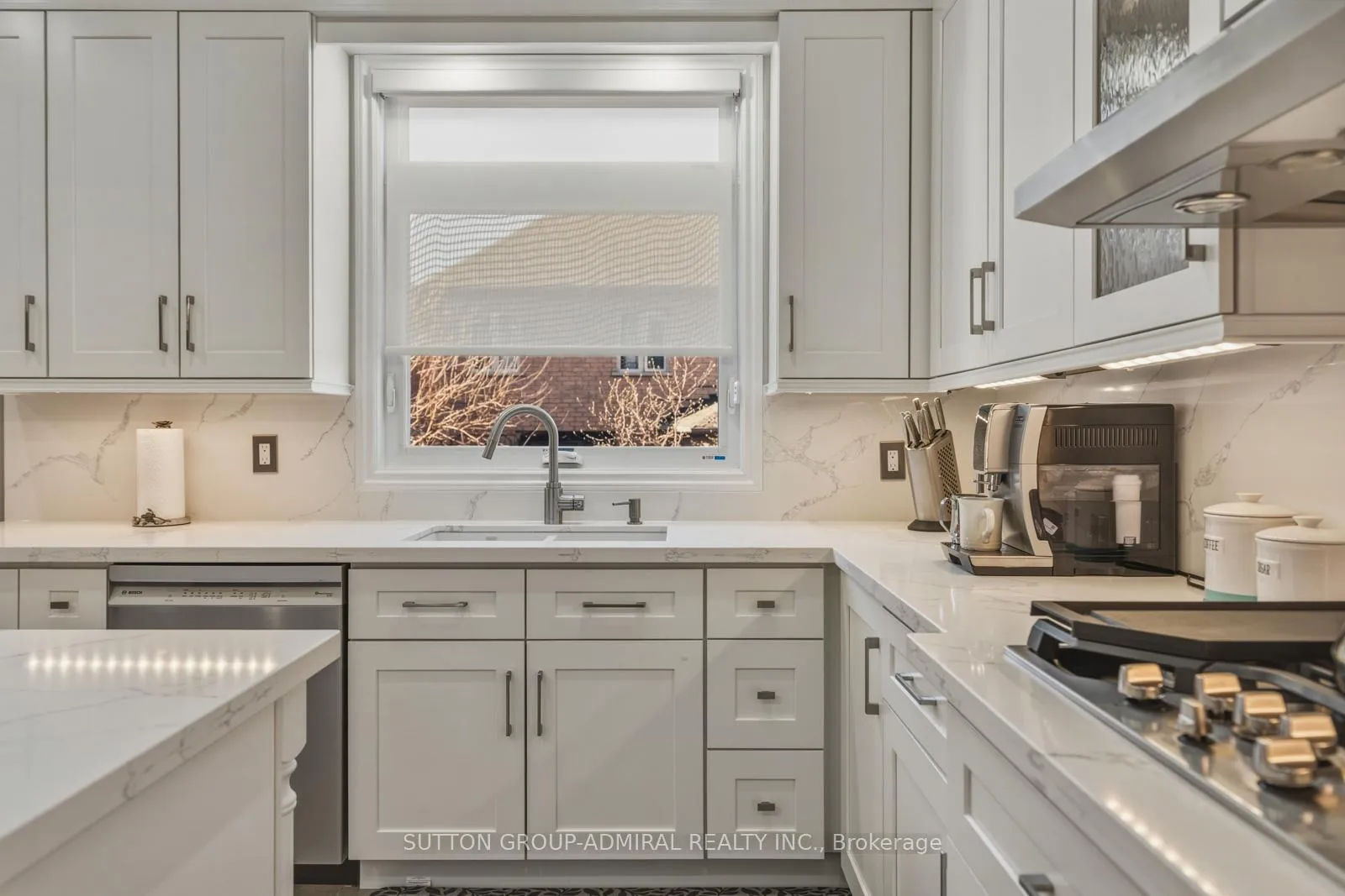 Photo 18 of 90 Summeridge Drive, Vaughan, Patterson — HOMEH