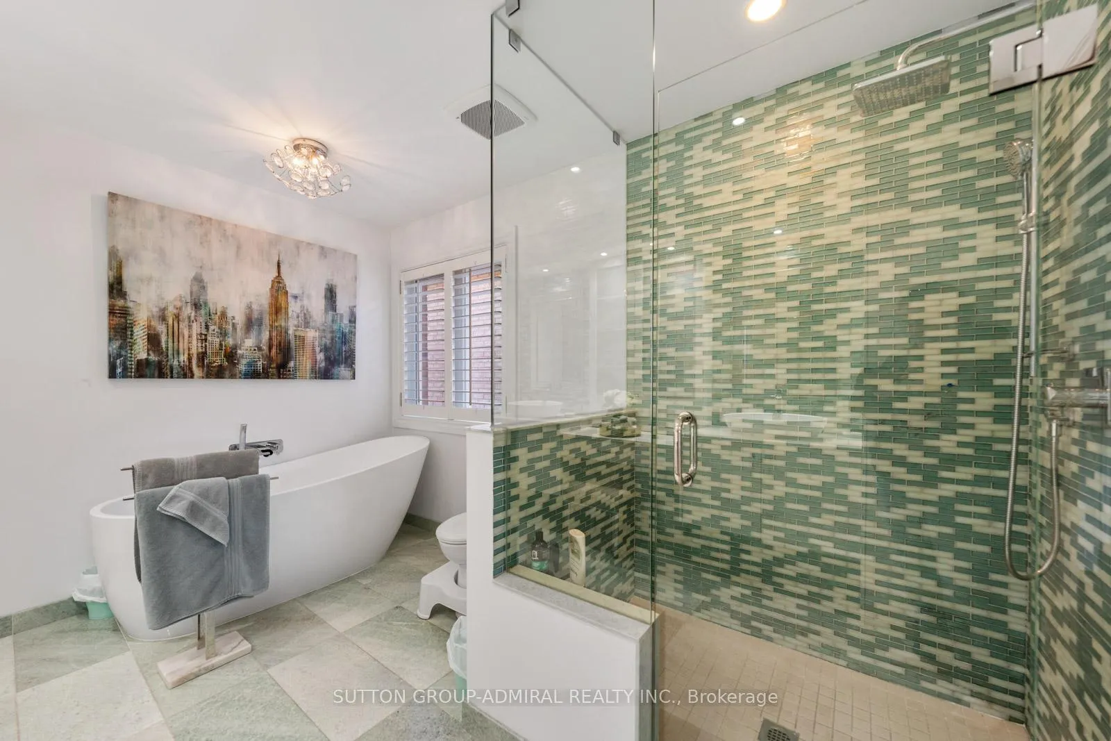 Photo 31 of 90 Summeridge Drive, Vaughan, Patterson — HOMEH