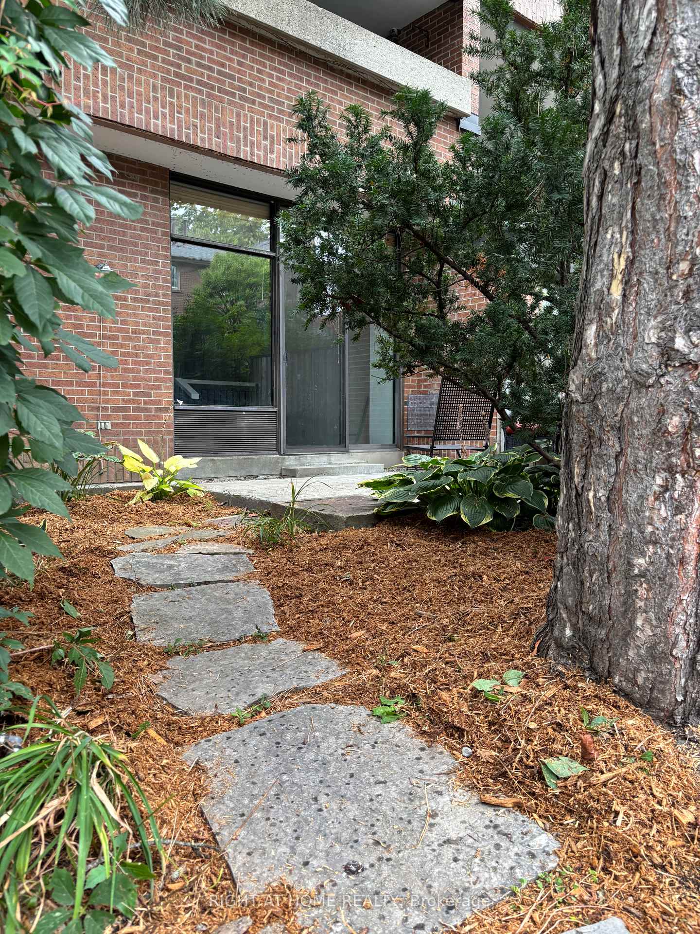 Photo 27 of Unit 318, 40 Sylvan Valley Way, Toronto, Bedford Park-Nortown — HOMEH