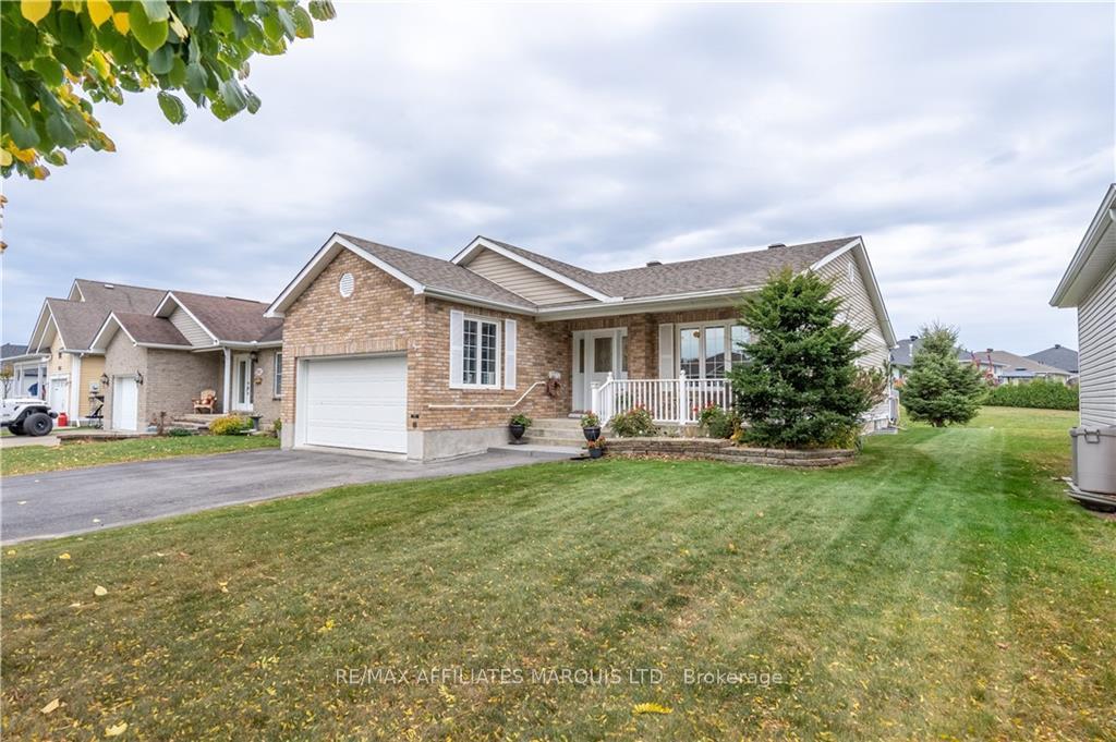 Photo 1 of 2250 Glen Brook Drive, Cornwall — HOMEH