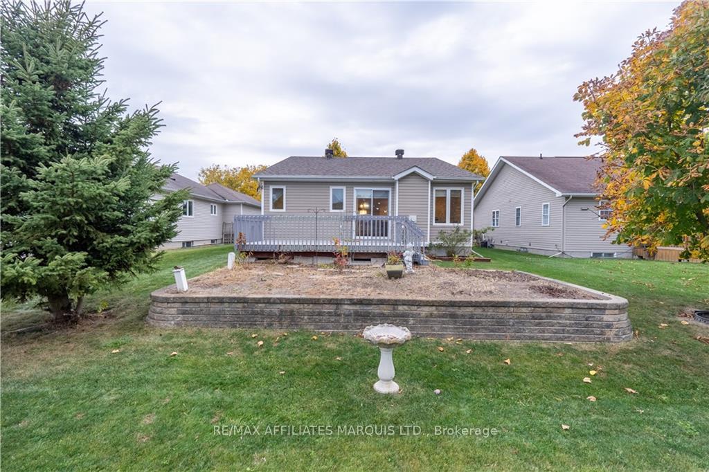 Photo 4 of 2250 Glen Brook Drive, Cornwall — HOMEH