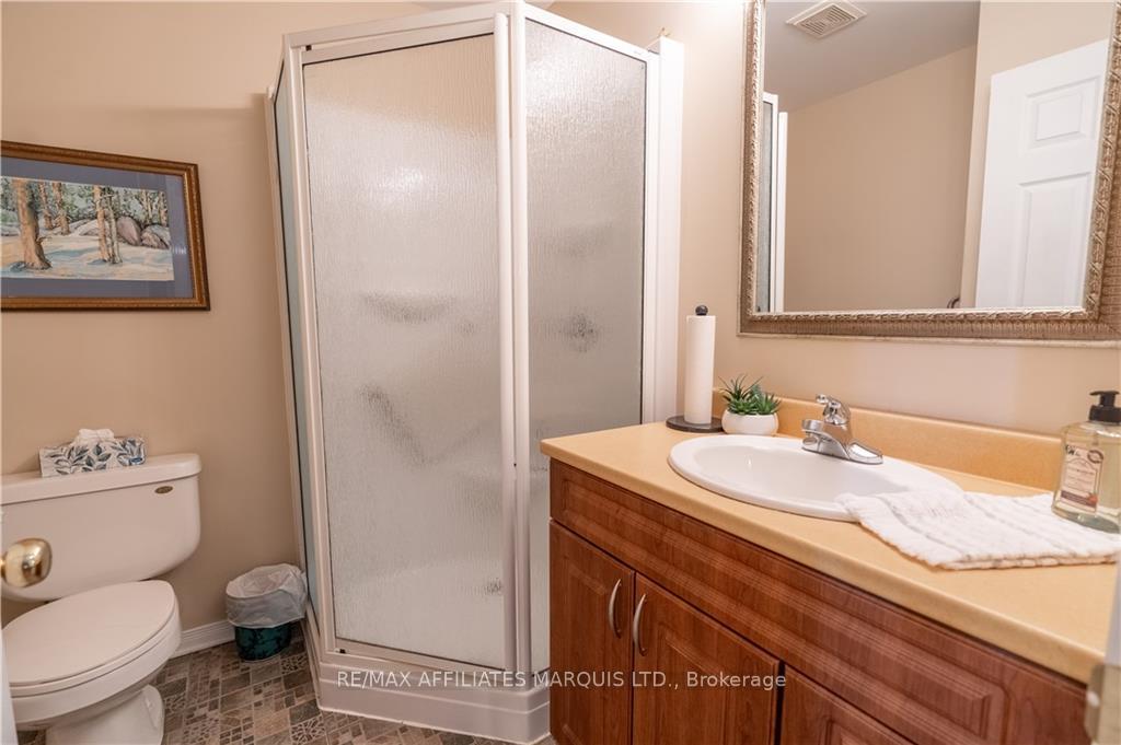 Photo 5 of 2250 Glen Brook Drive, Cornwall — HOMEH