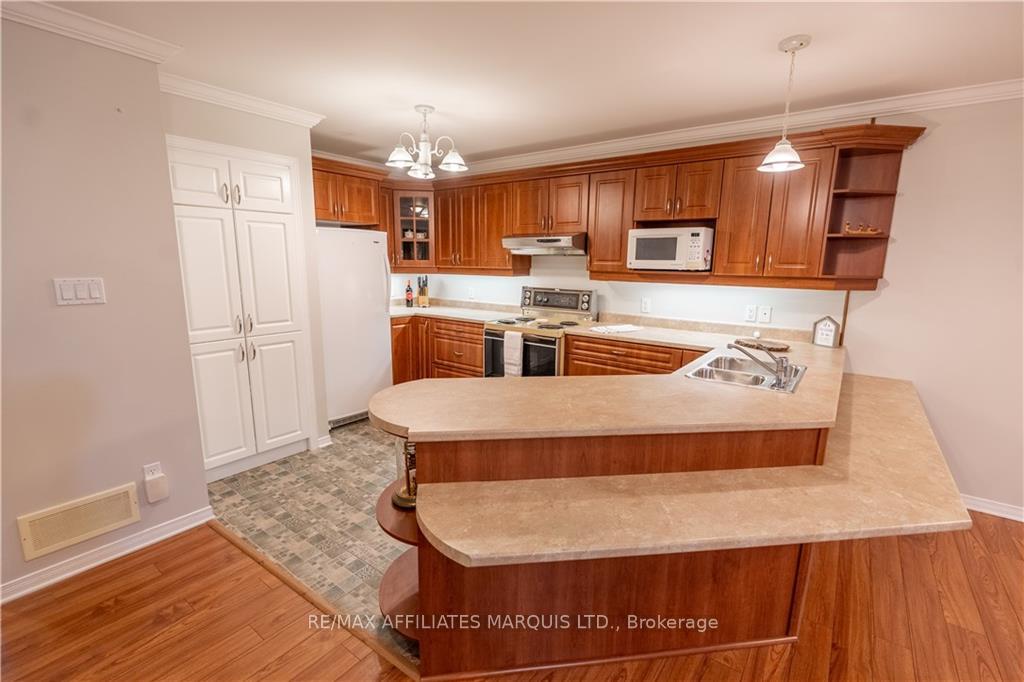 Photo 6 of 2250 Glen Brook Drive, Cornwall — HOMEH