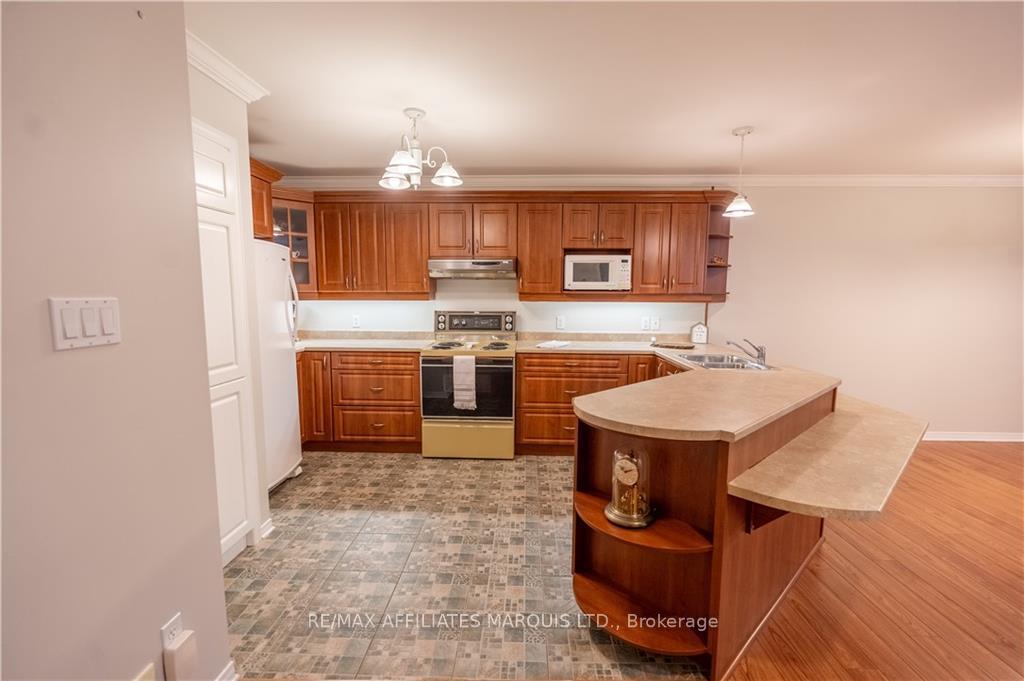 Photo 8 of 2250 Glen Brook Drive, Cornwall — HOMEH